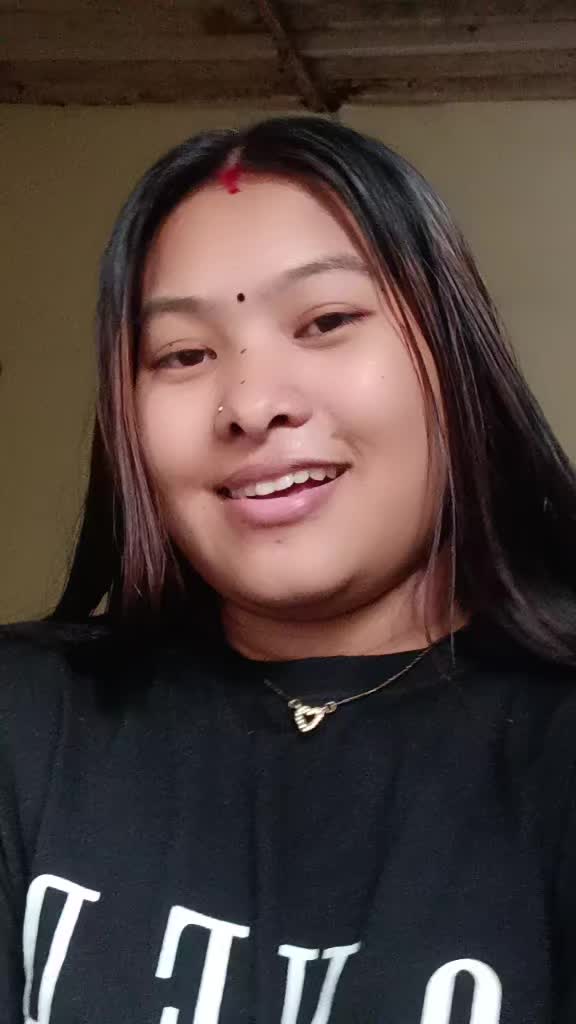 @Miss thapa 💋🤞