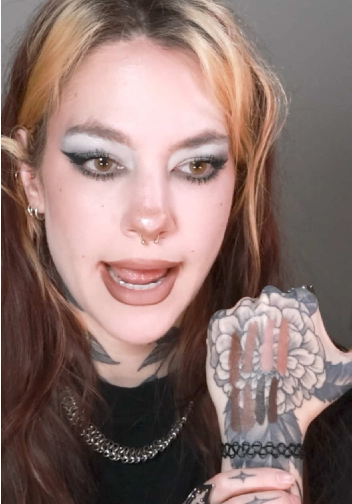 @CourtneyQuarantine