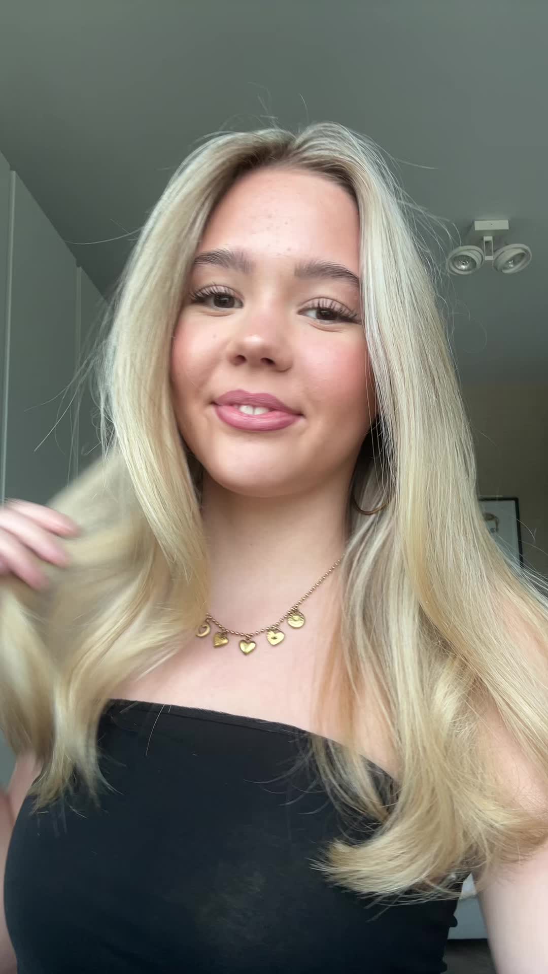@Vꨄ
