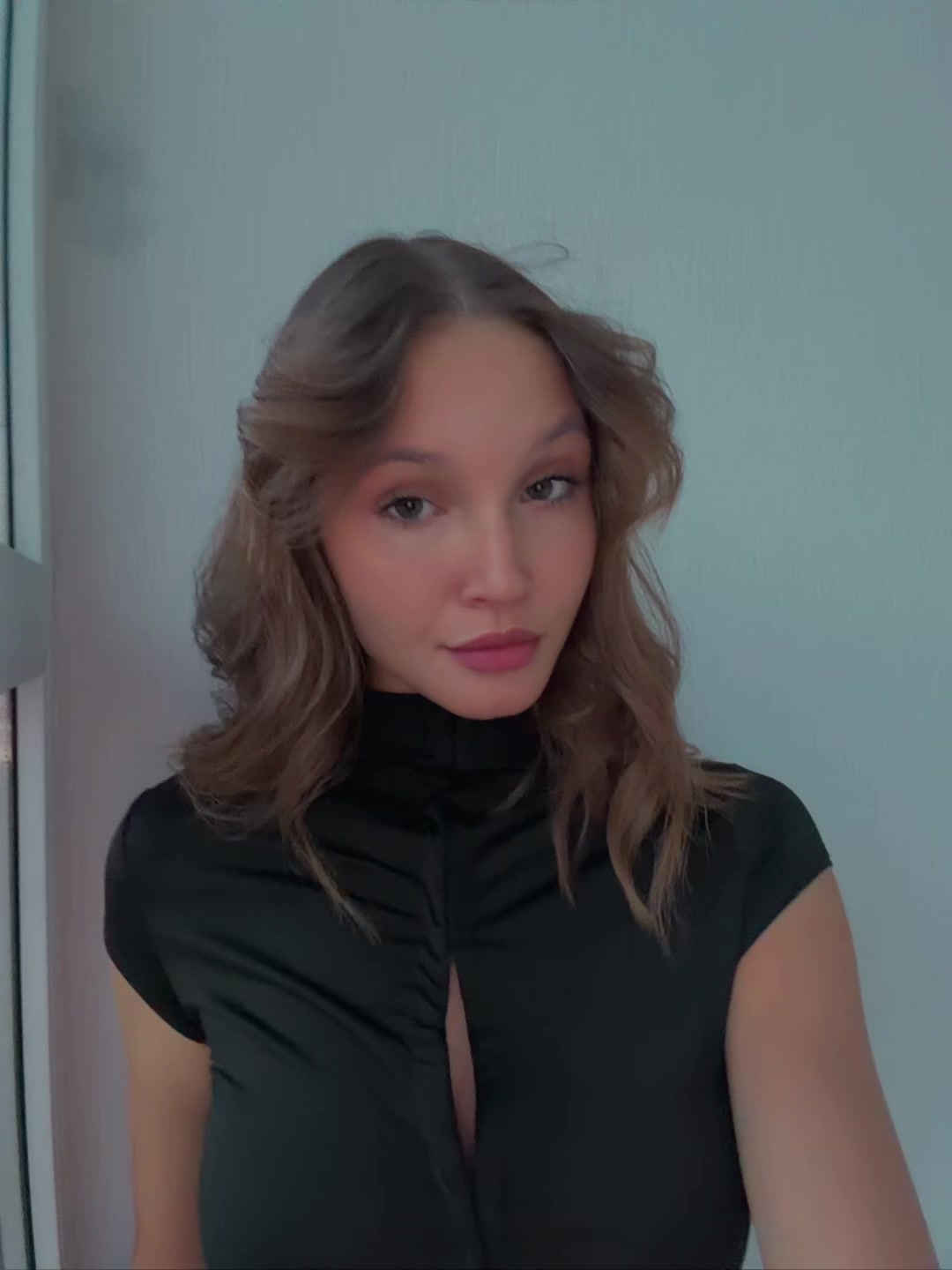 @<З