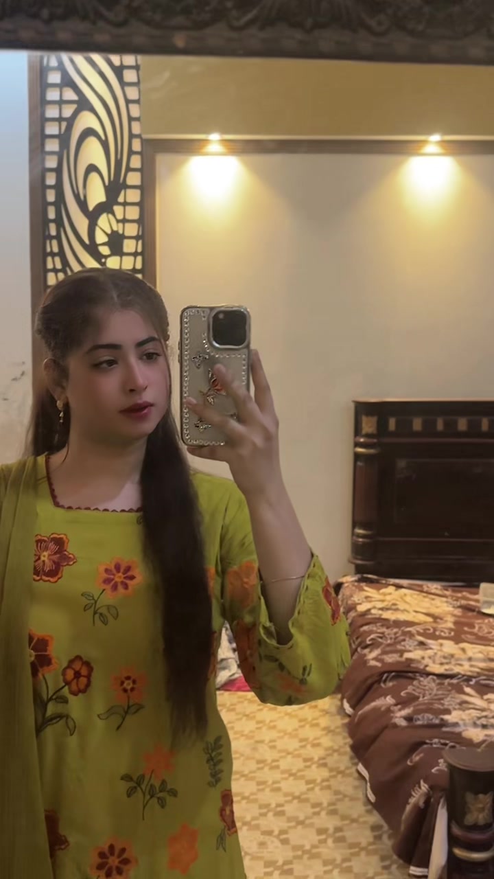 @ملکہ 😍❤️