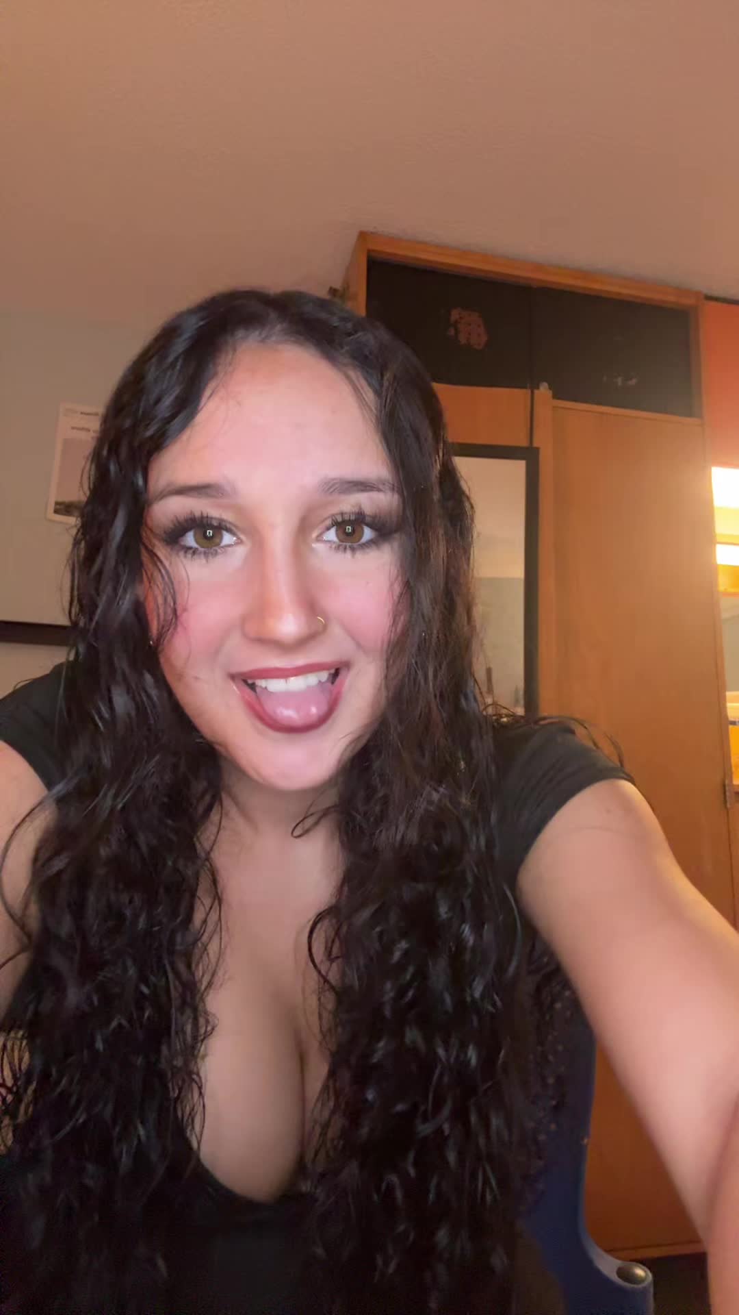 @cutehotamazinggirl