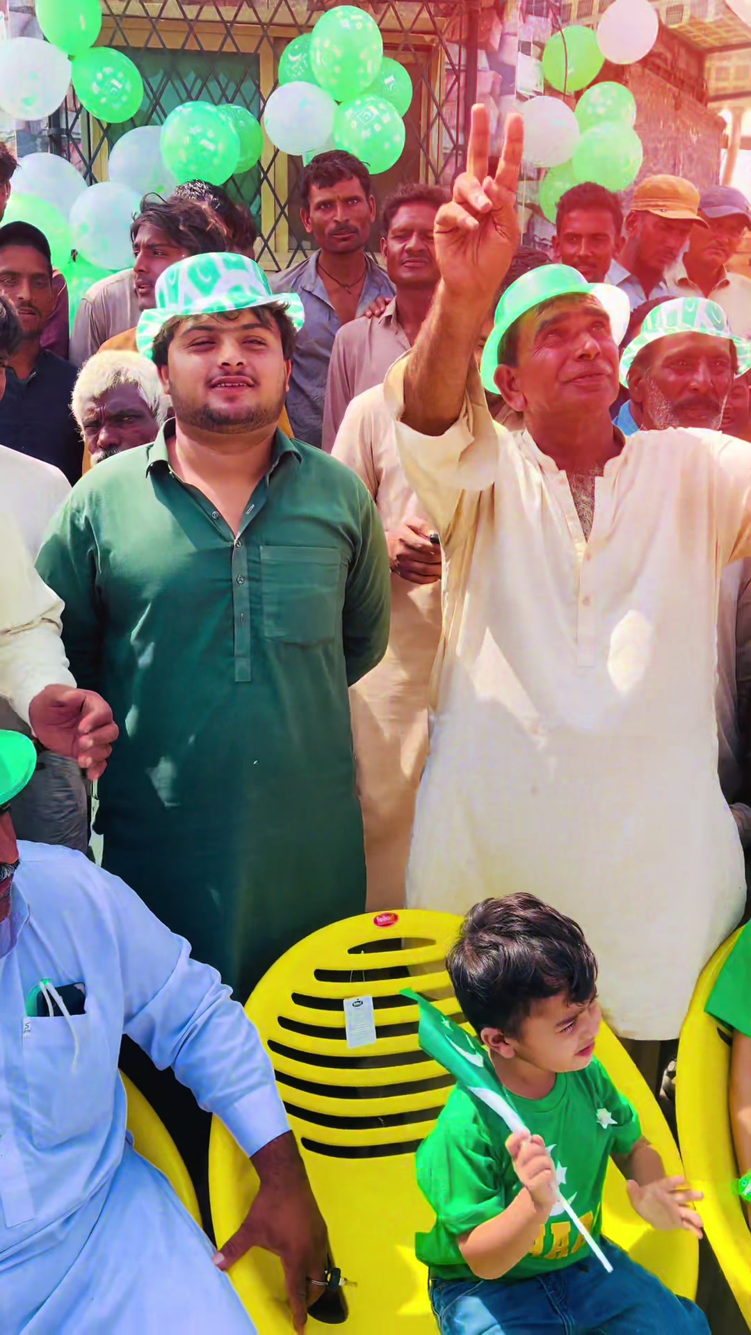 @comrade Sindhi 🚩🤨💫bananas