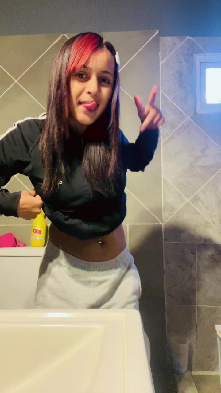 @tu dobladita😅😉