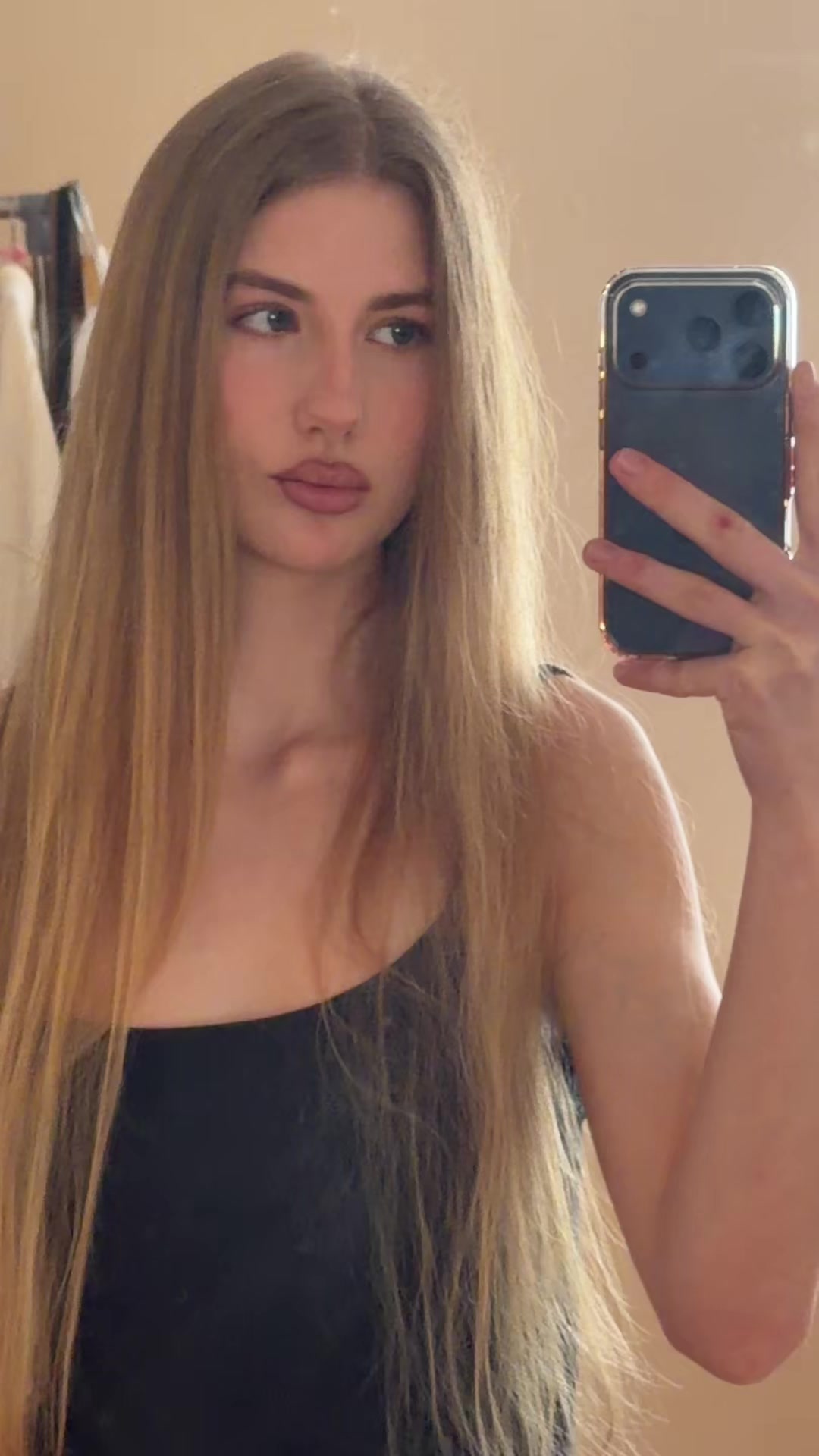 @Blondinka