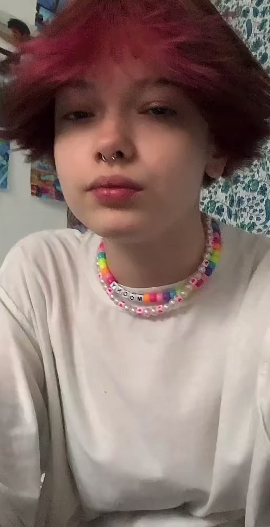 @꩜