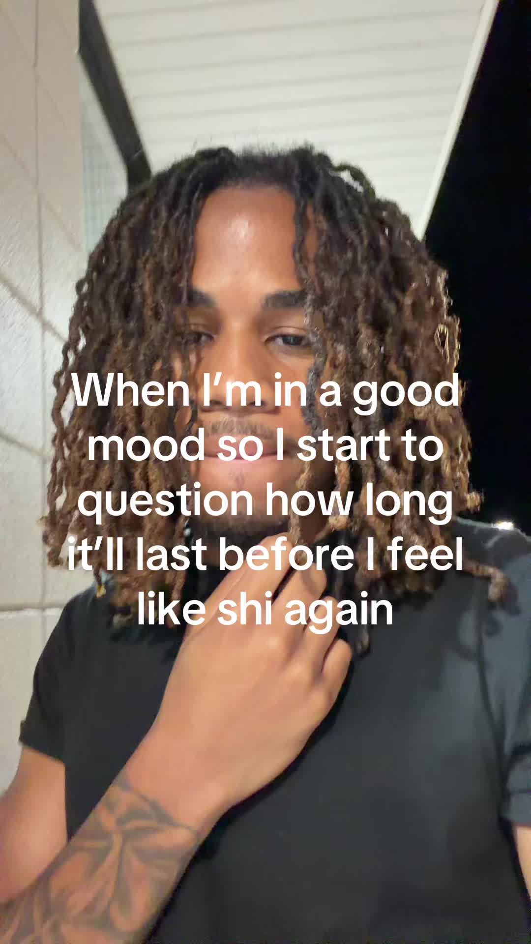 @…
