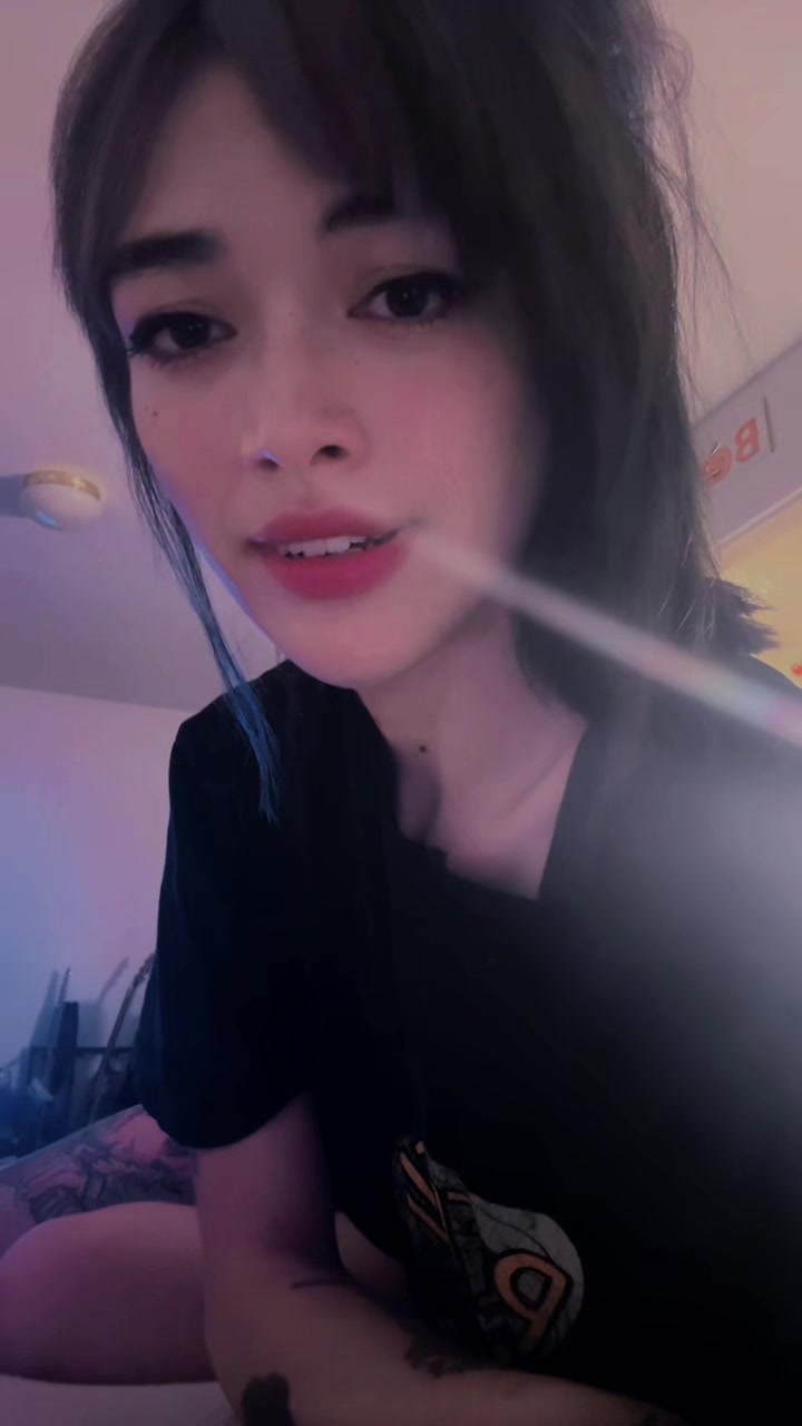 @Bee
