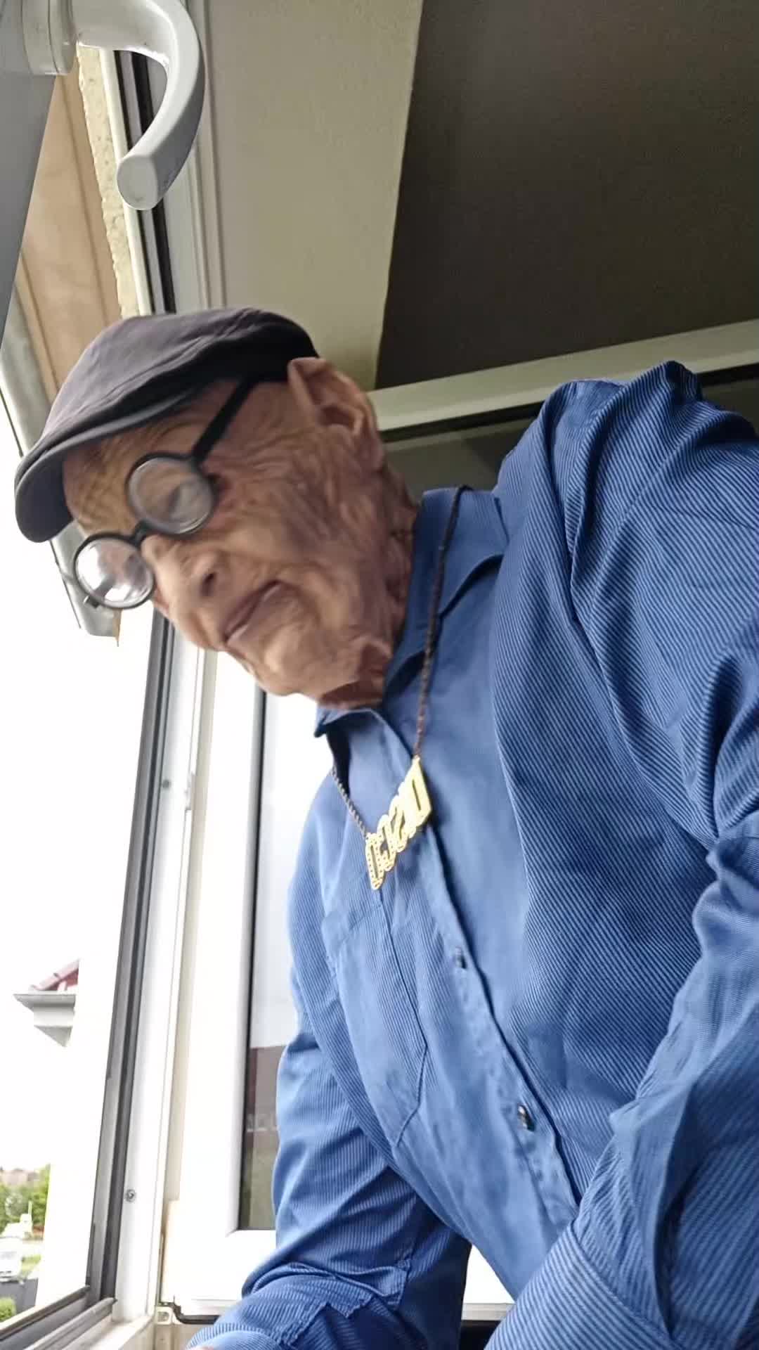 @Opa egon
