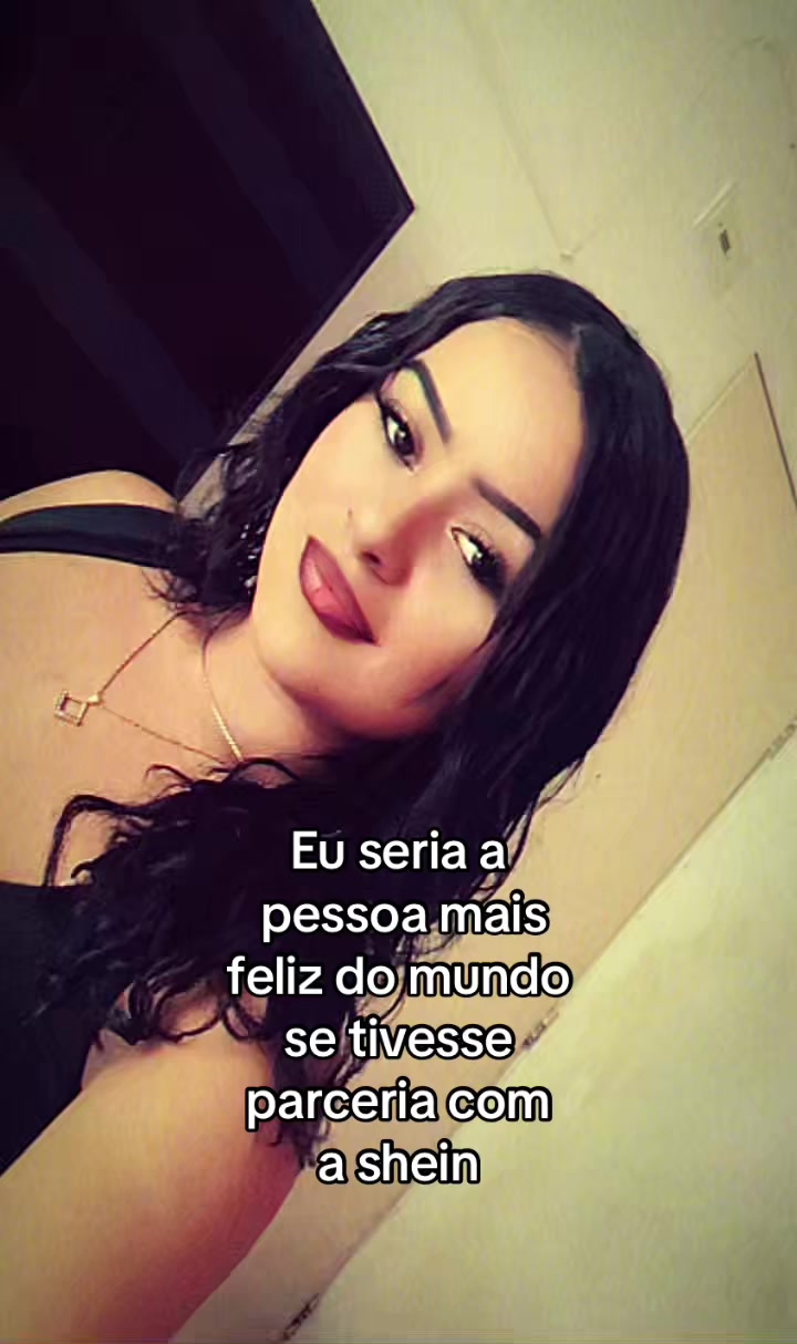 @𝒱ℯ𝓁𝓋ℯ𝓉ℬ𝓁ℴℴ𝓂𝒢𝒾𝓇𝓁 👑🩷