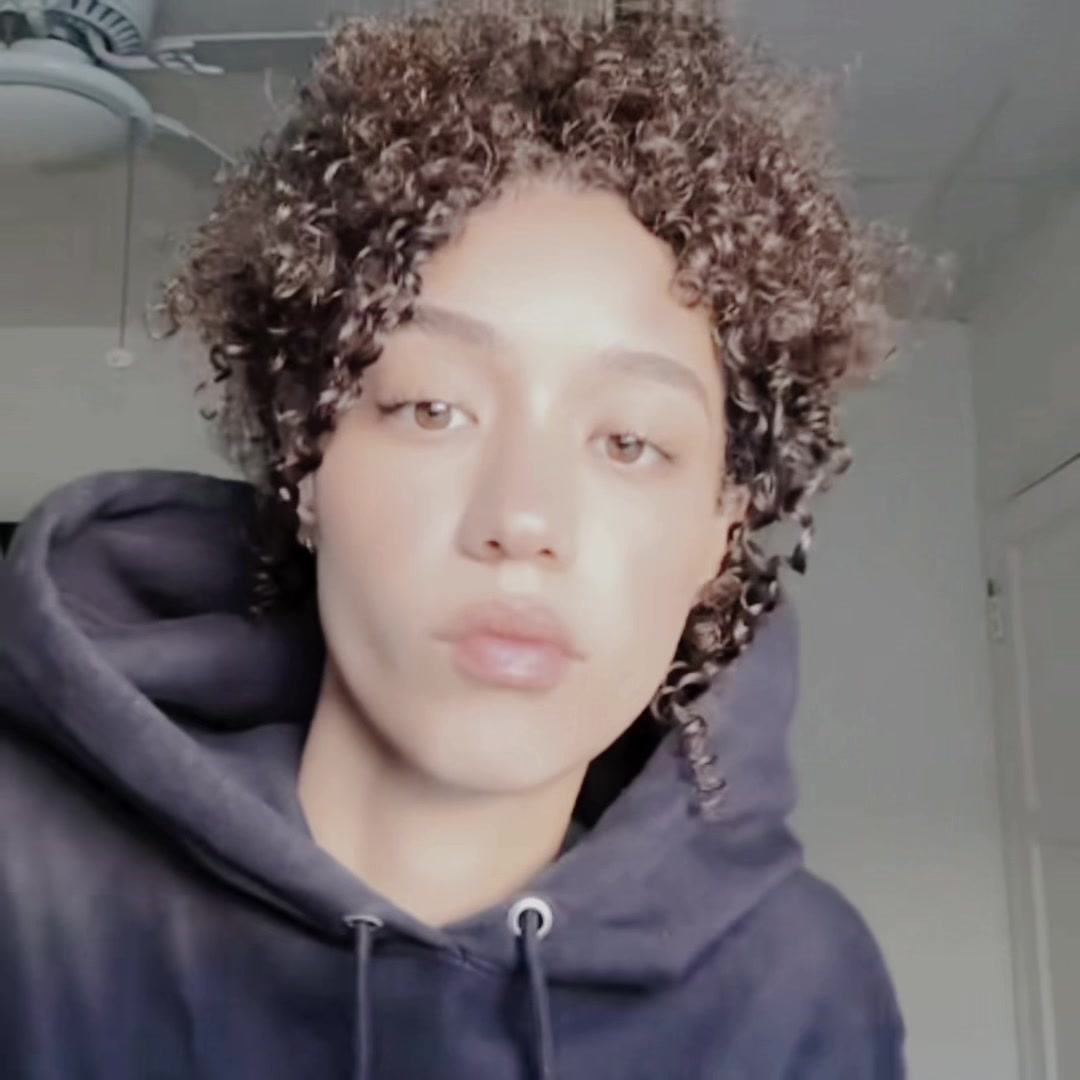 @𝒮𝒶𝓋 ⊬⸆⸉
