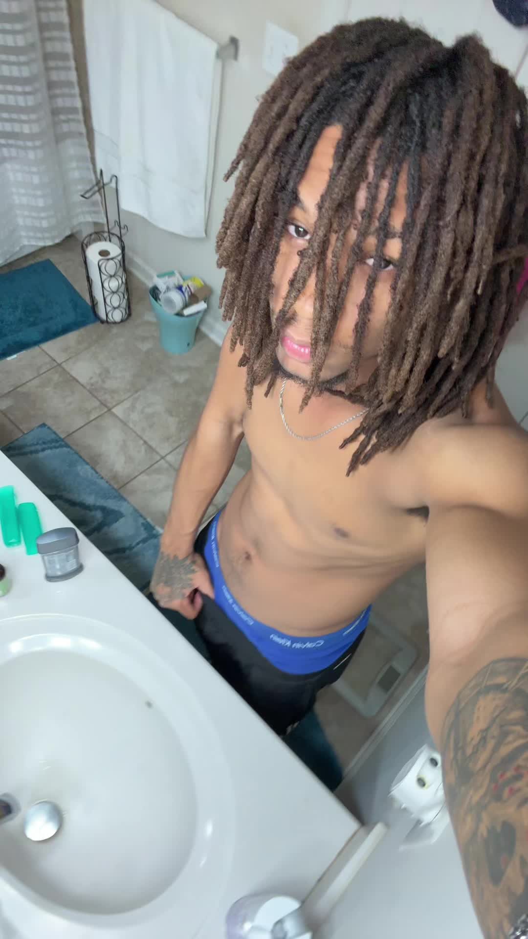 @str8fetti