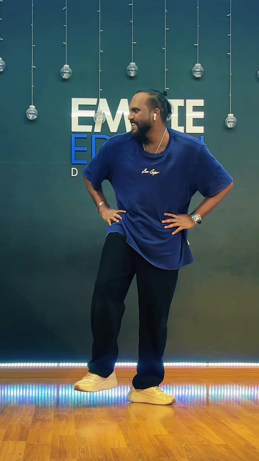 @Vishnu Dancer 🕺