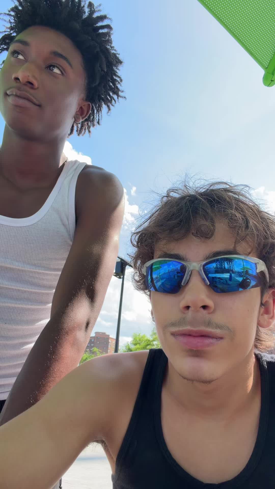 @iseezayy