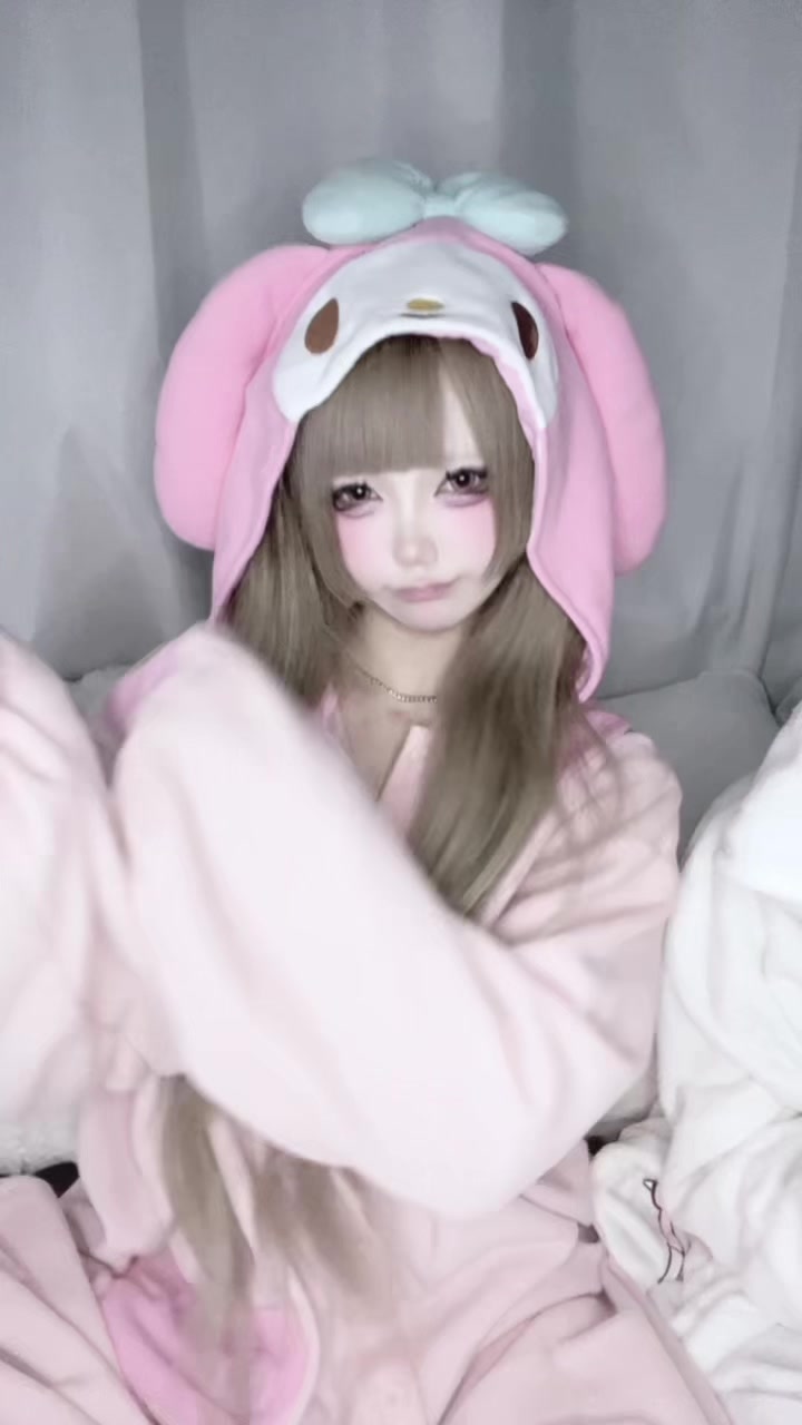 @しおしおにゃん