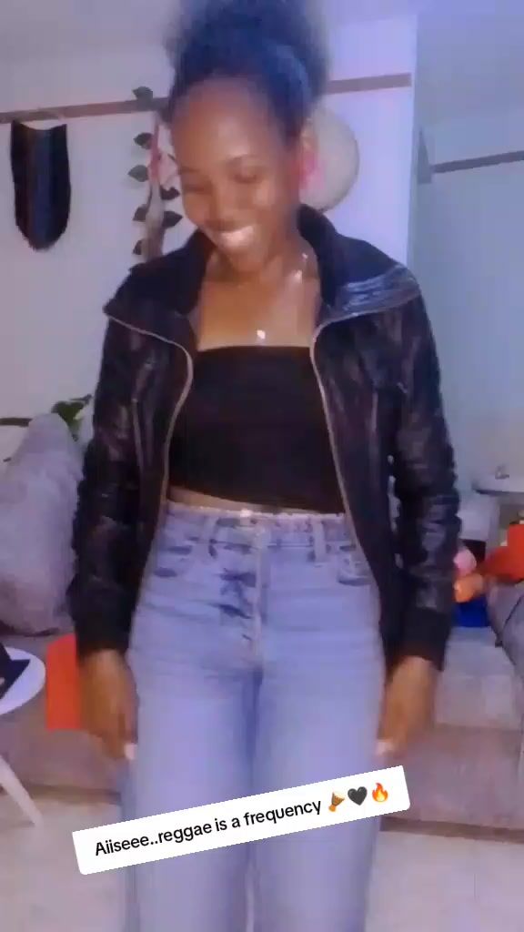 @🦋 Kamola Krafts 🦋♊
