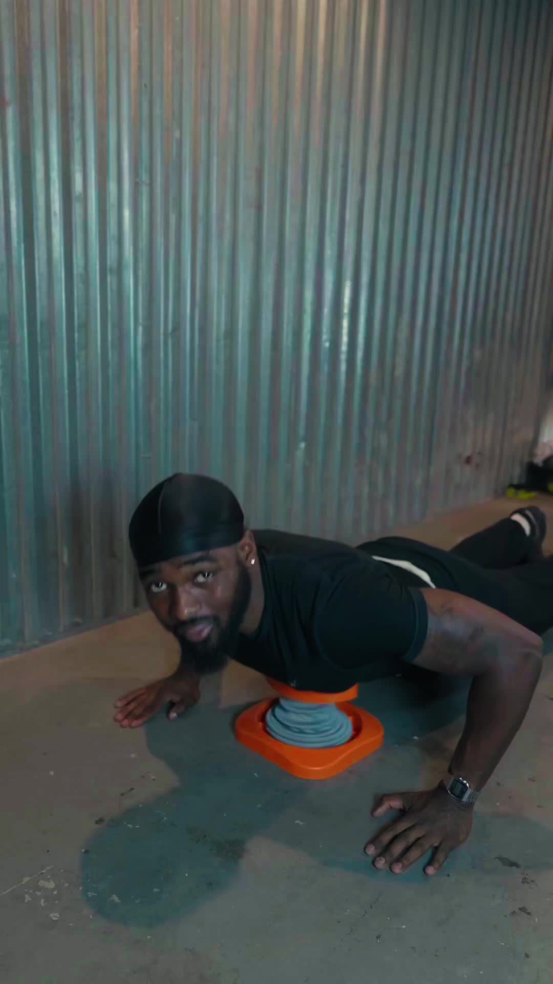 @PERSONAL TRAINER