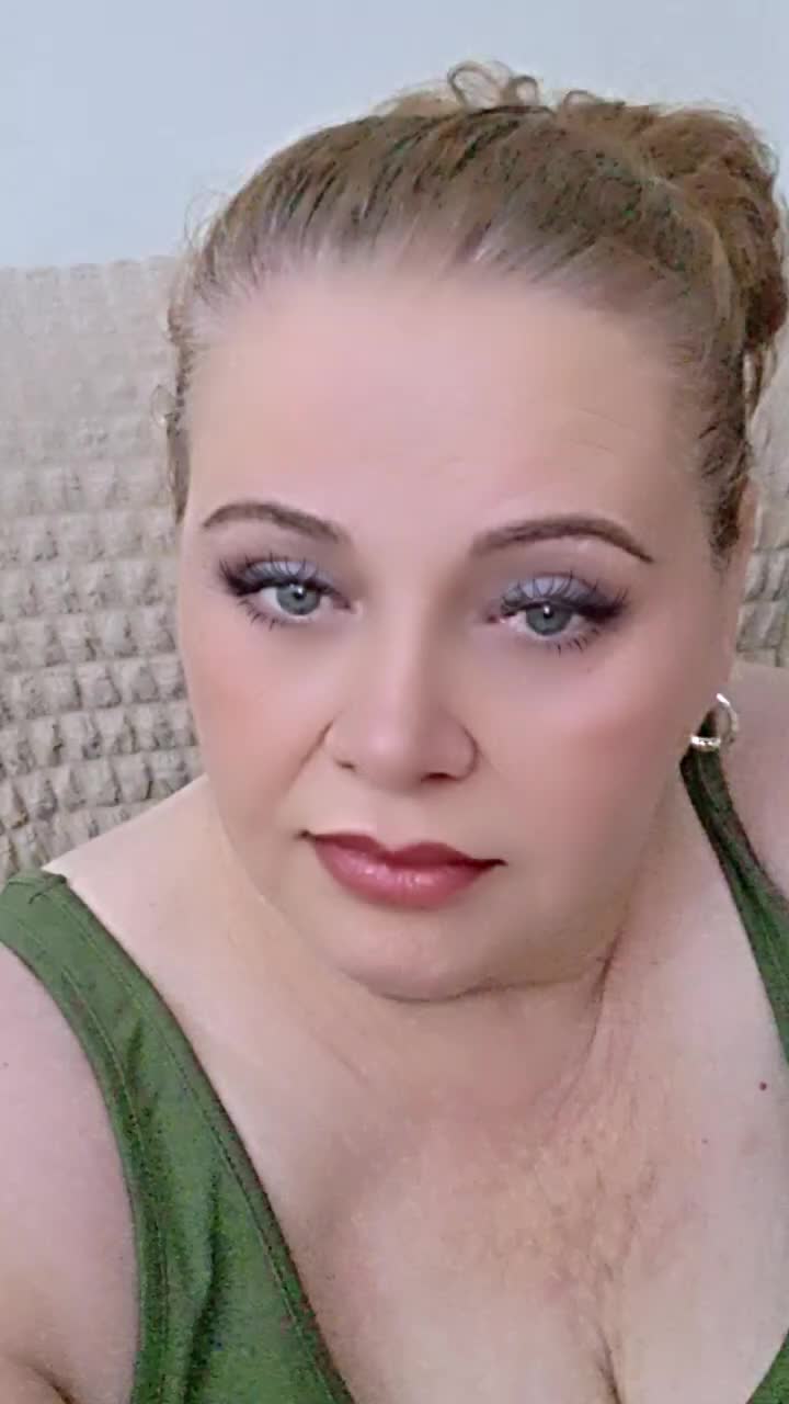 @angela occhi blu