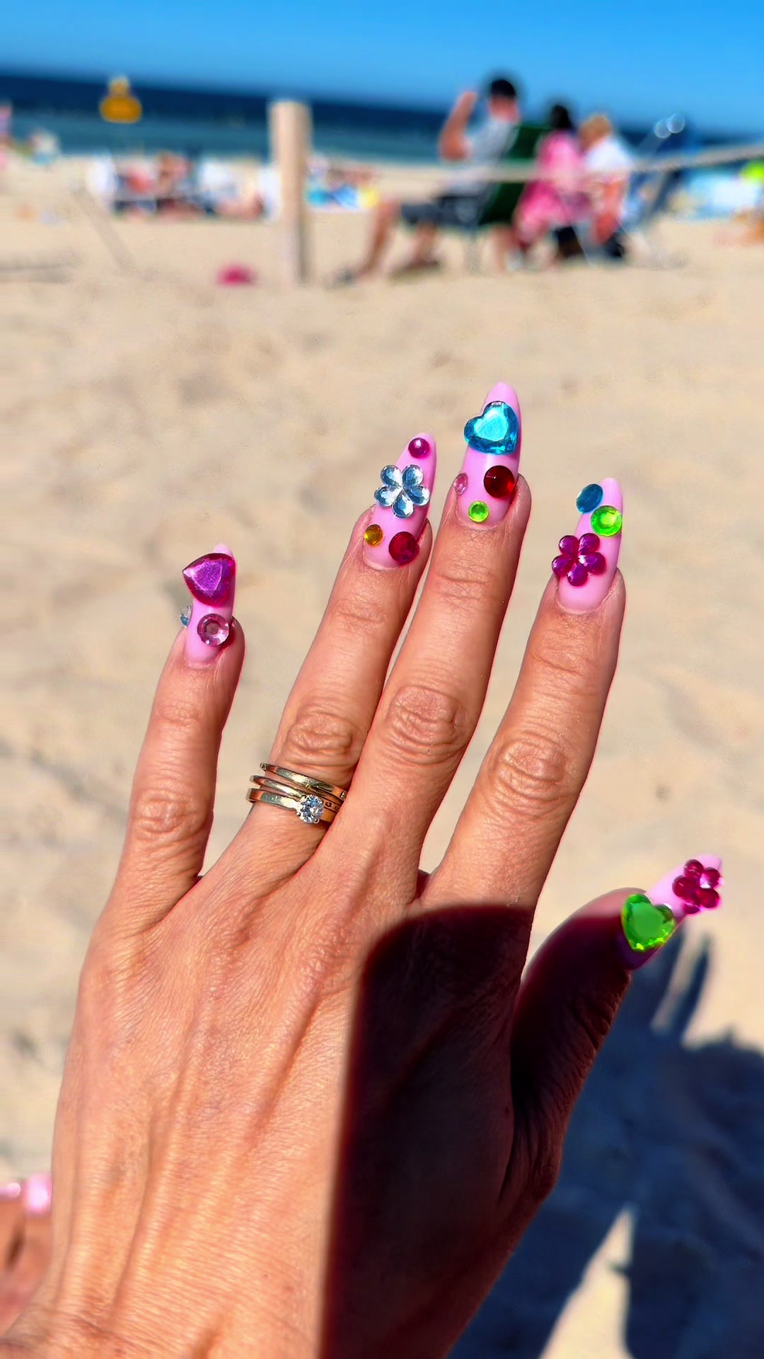 @zuk_nails