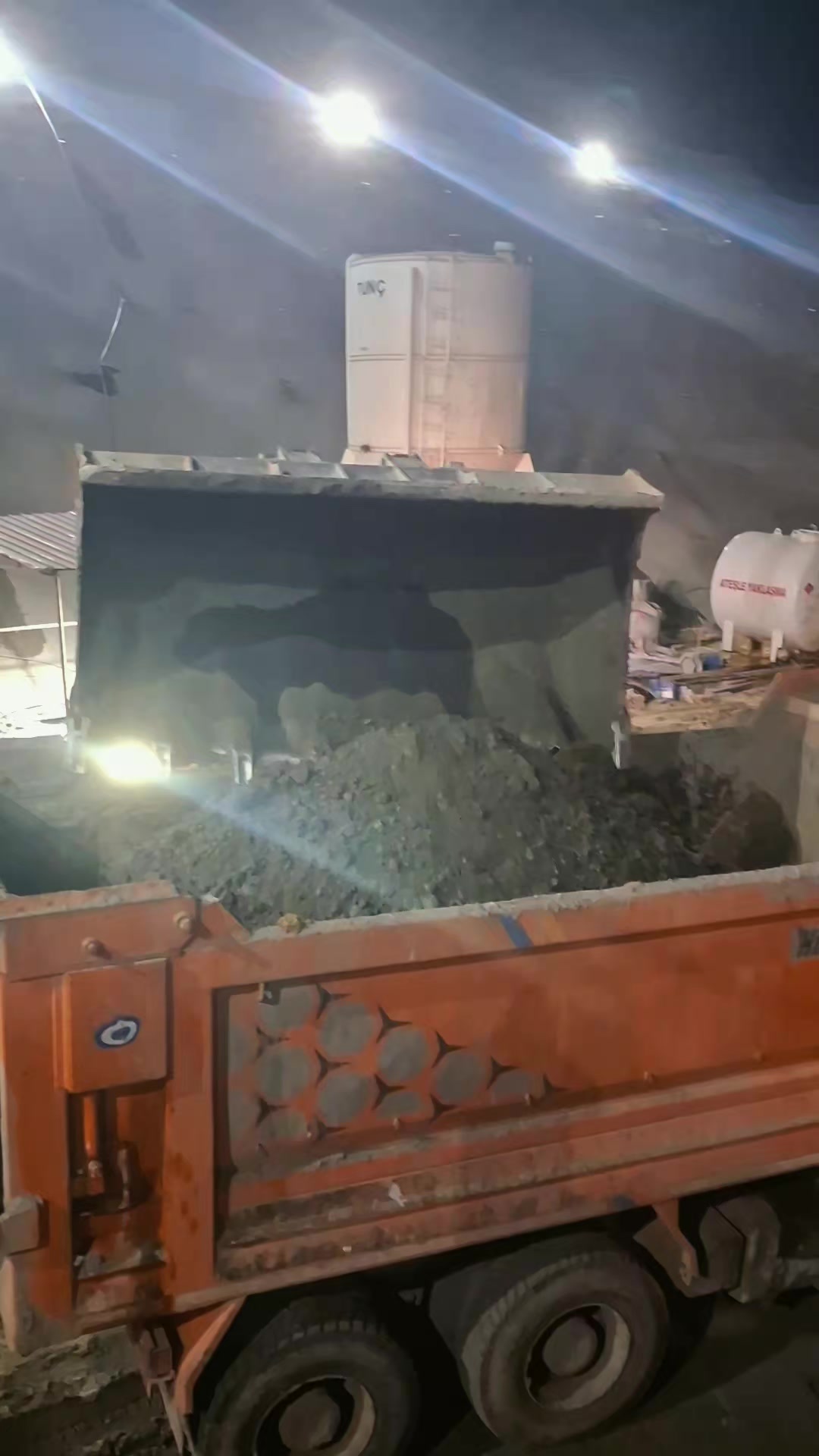 @bir umuttur yaşamak