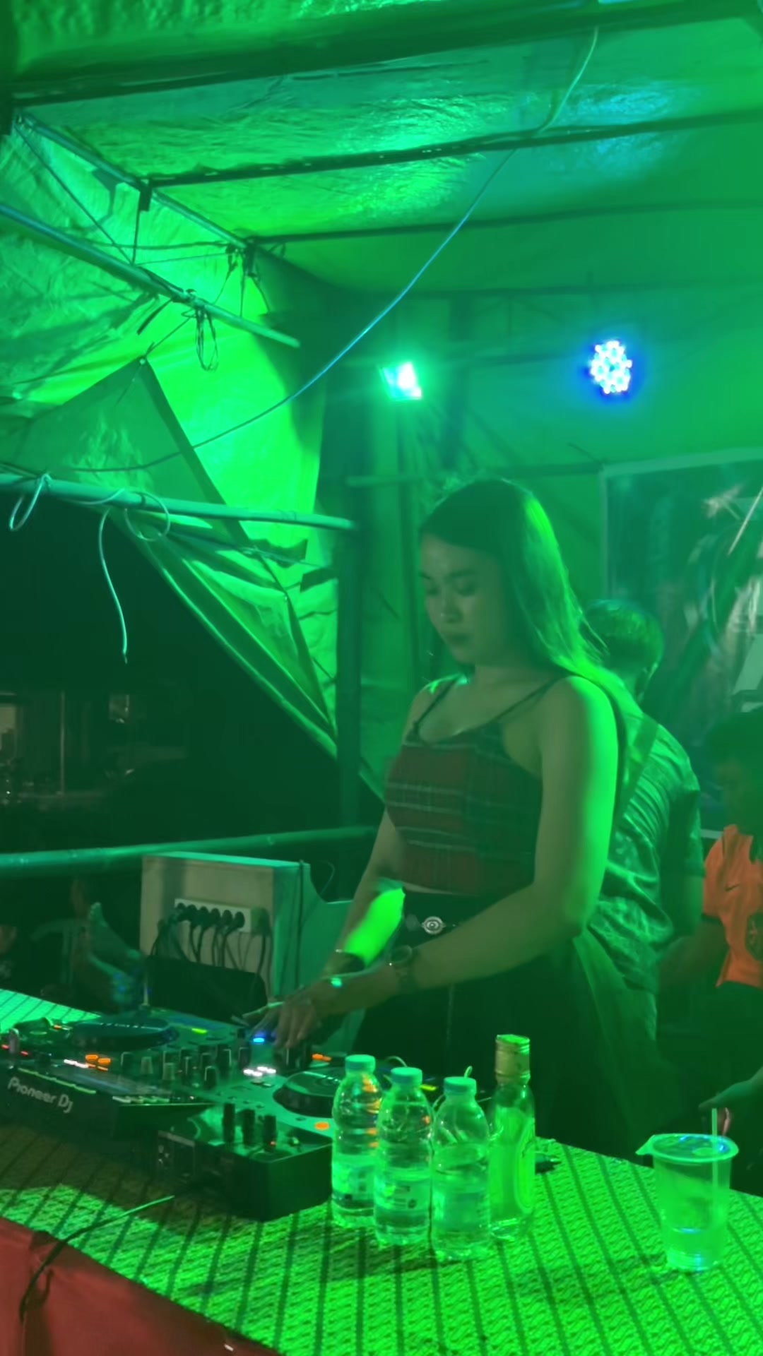 @Dj Laina