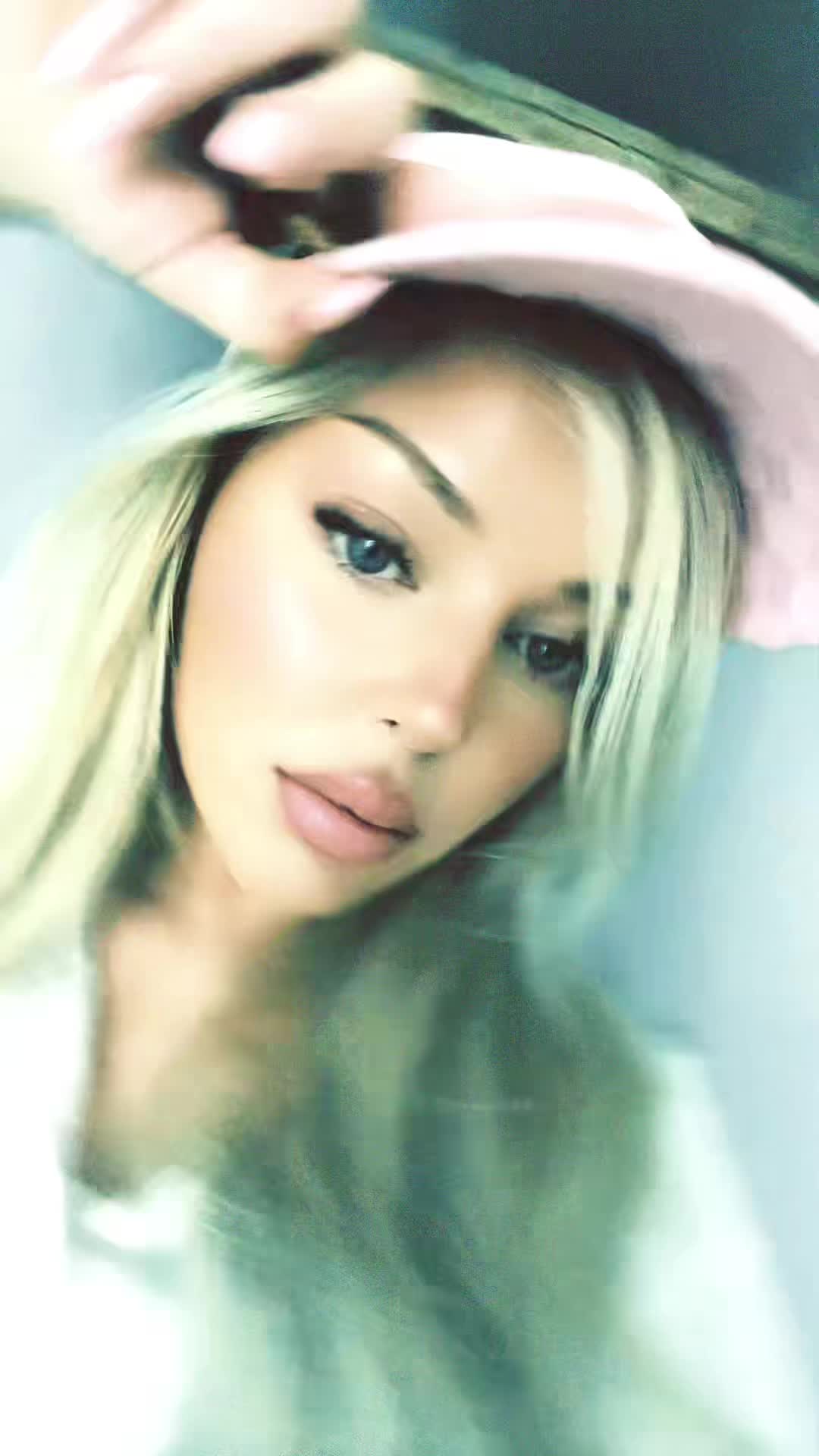 @Anuschka💖