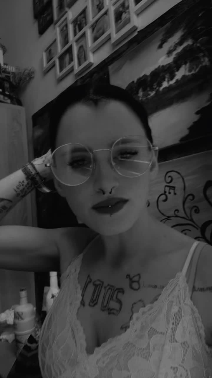 @officxl_madlen🏳️&zwj;🌈