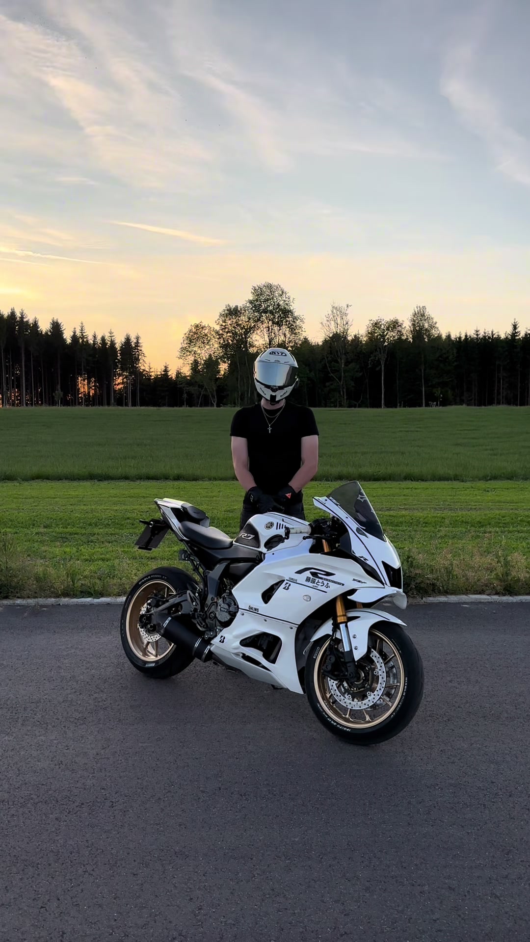 @white_r7_
