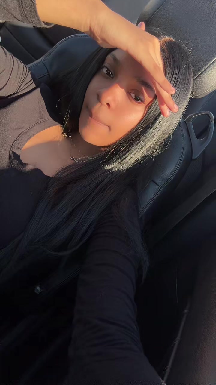 @E👅
