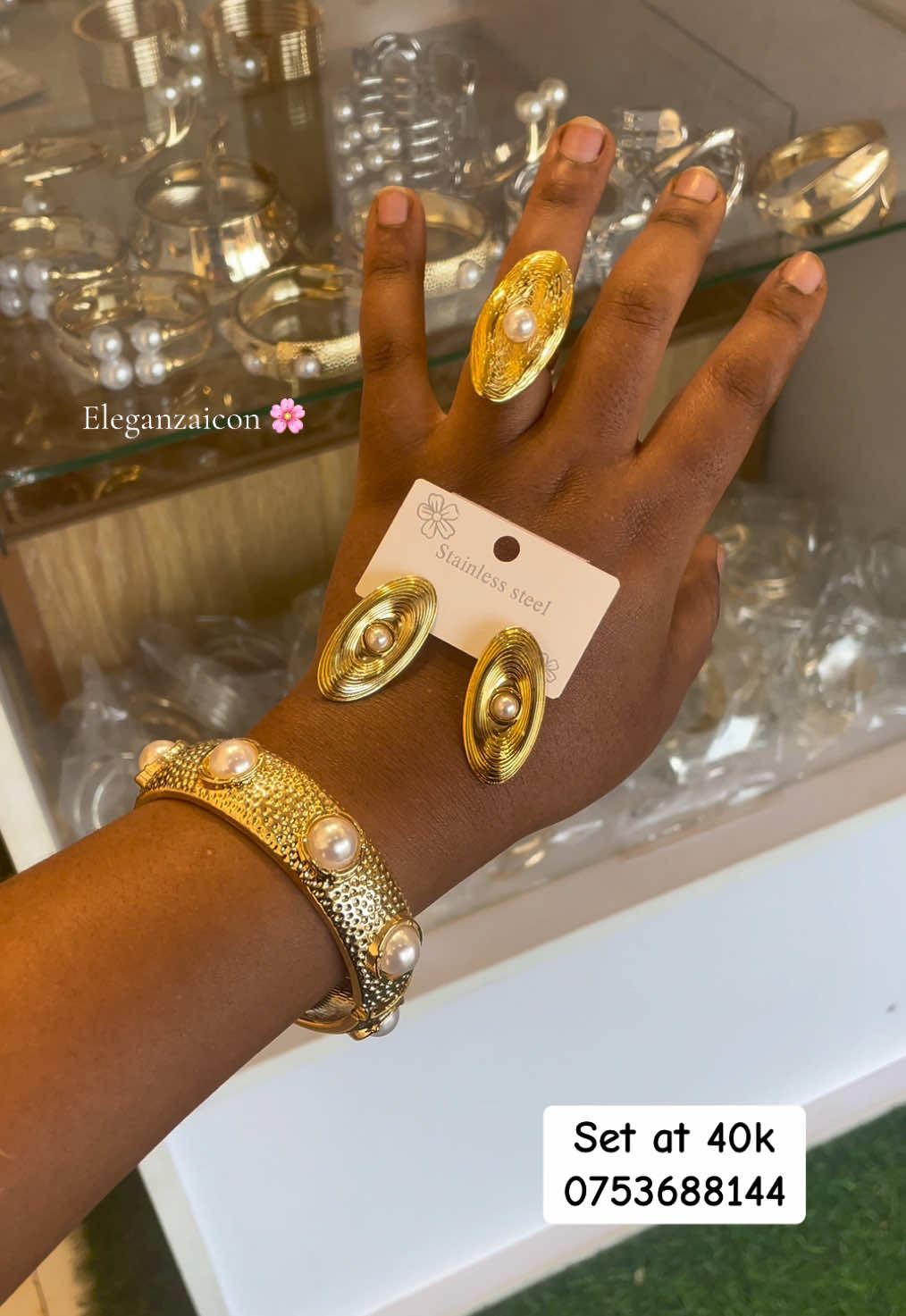 @ELEGANZAicon-jewelry/bag/heels