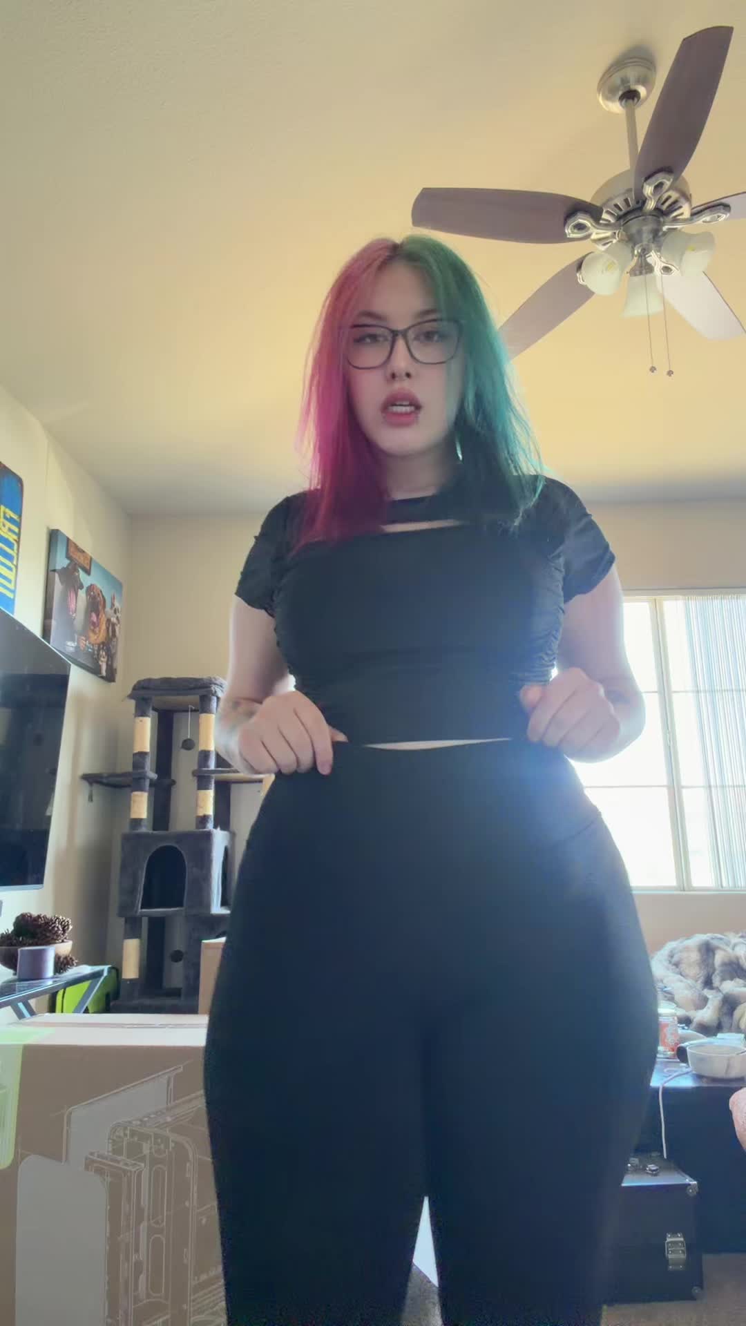 @Misspeachtea1