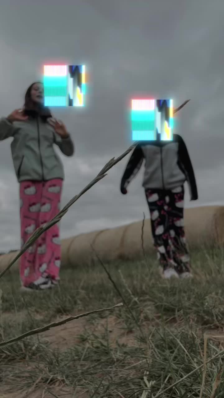 @…✨👀