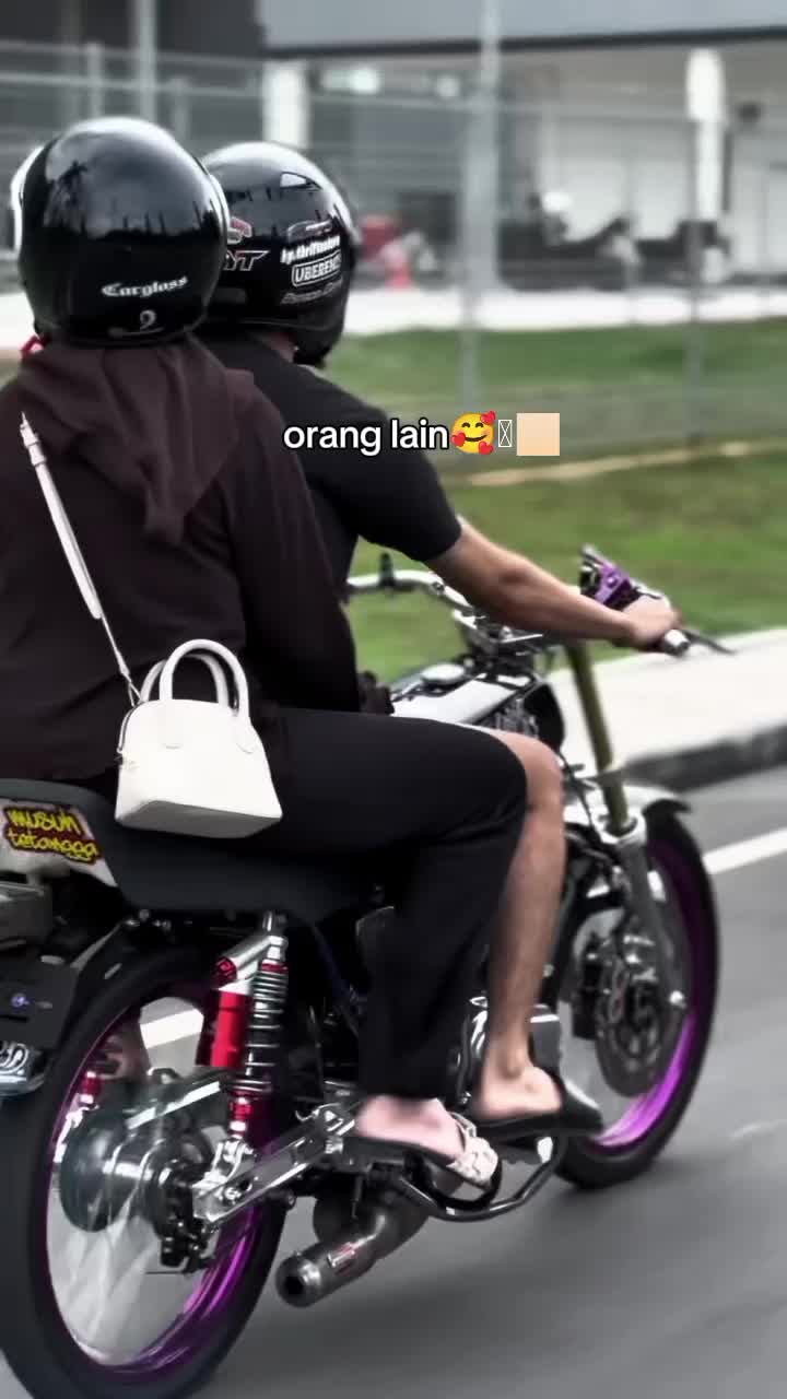 @C l â r ä_26👑🖤