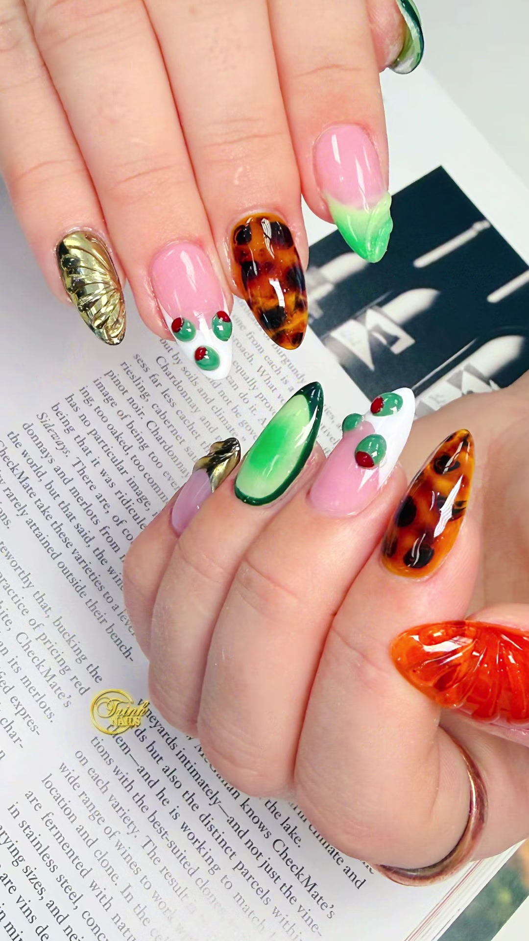 @Luxury Nails & Spa YYC