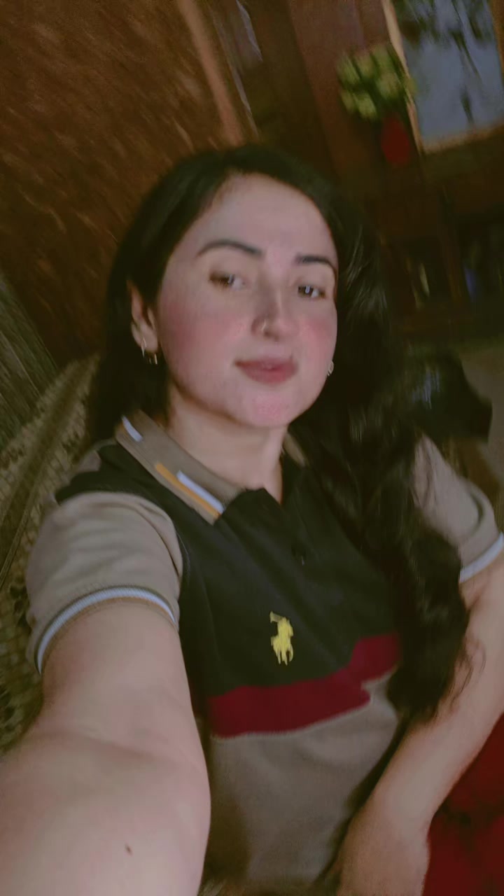 @Farahcreates1