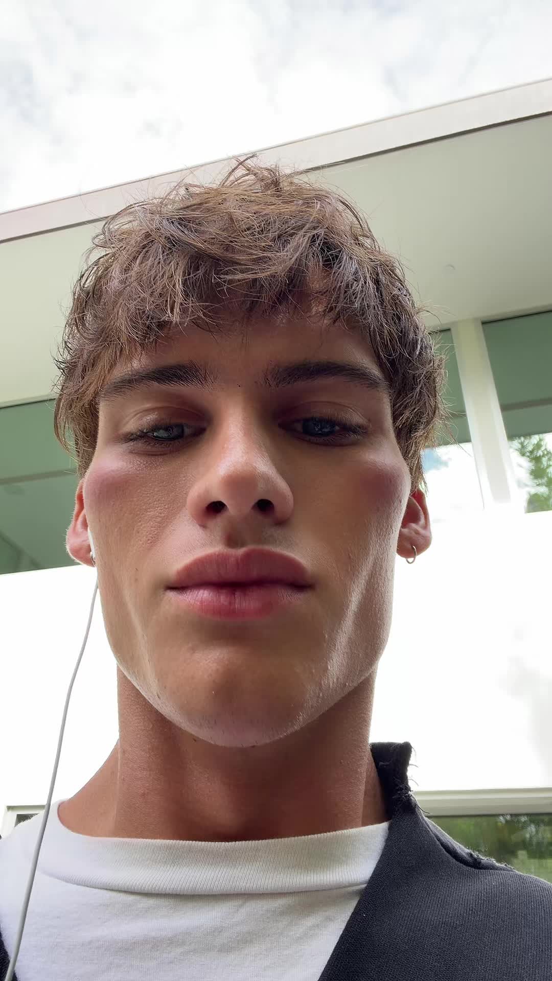 @sky