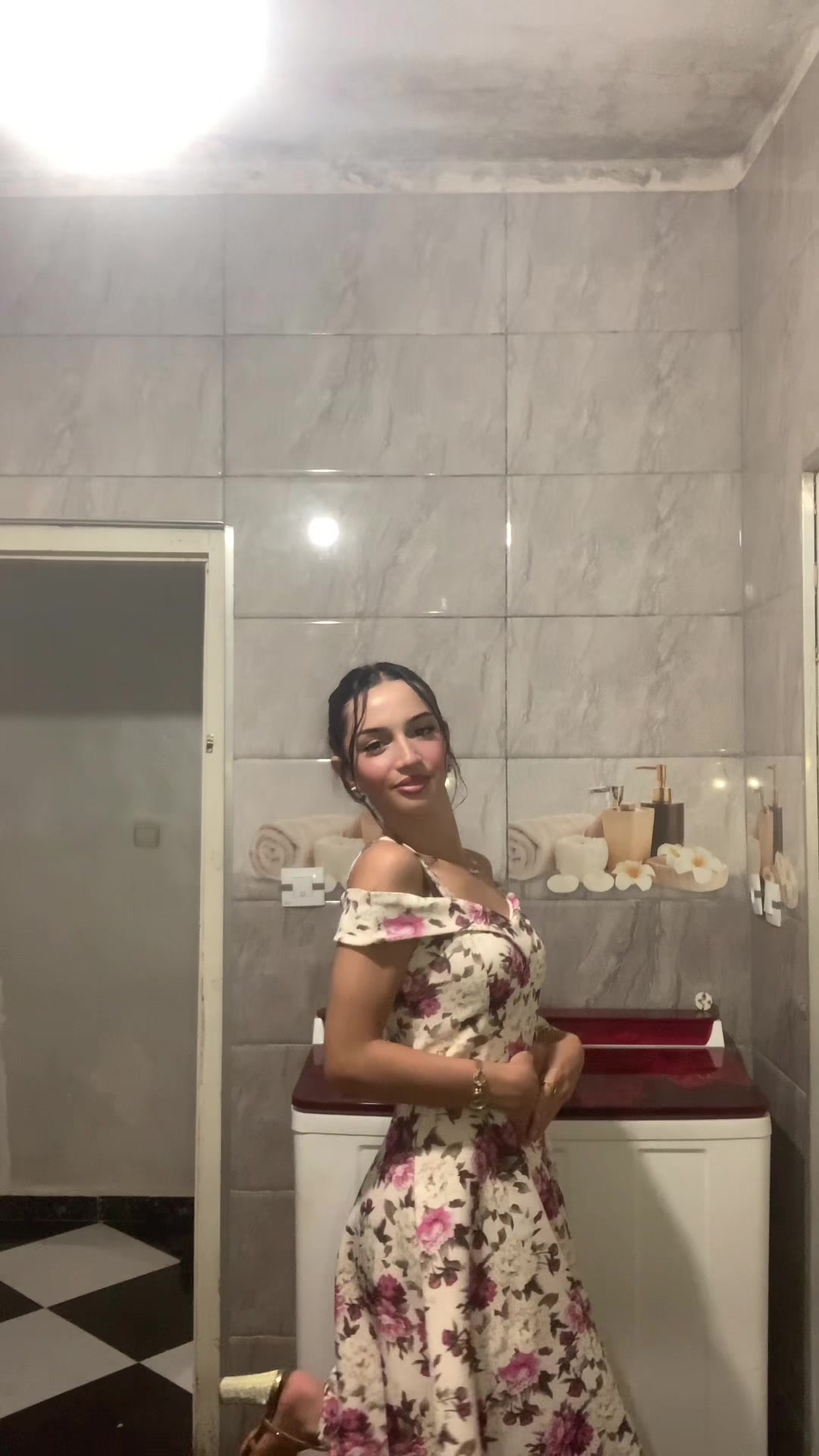 @Maissa Aura