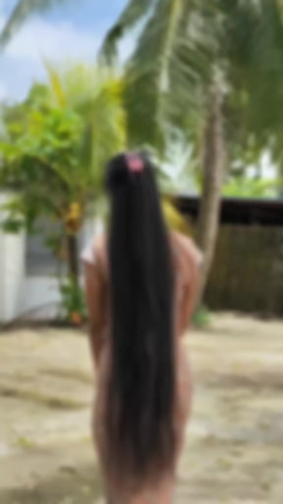 @🦋Hnin Su Hlaing🦋🌿