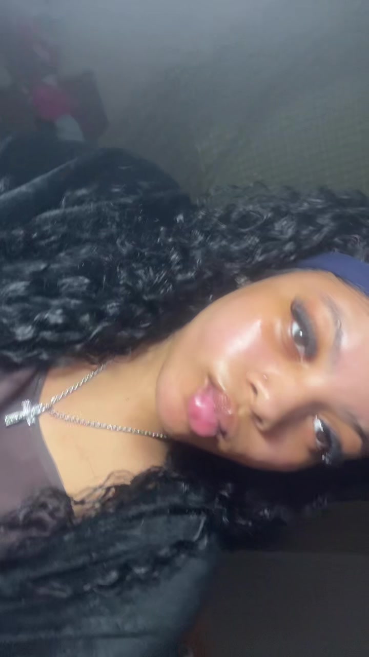 @yo fav mixed girl