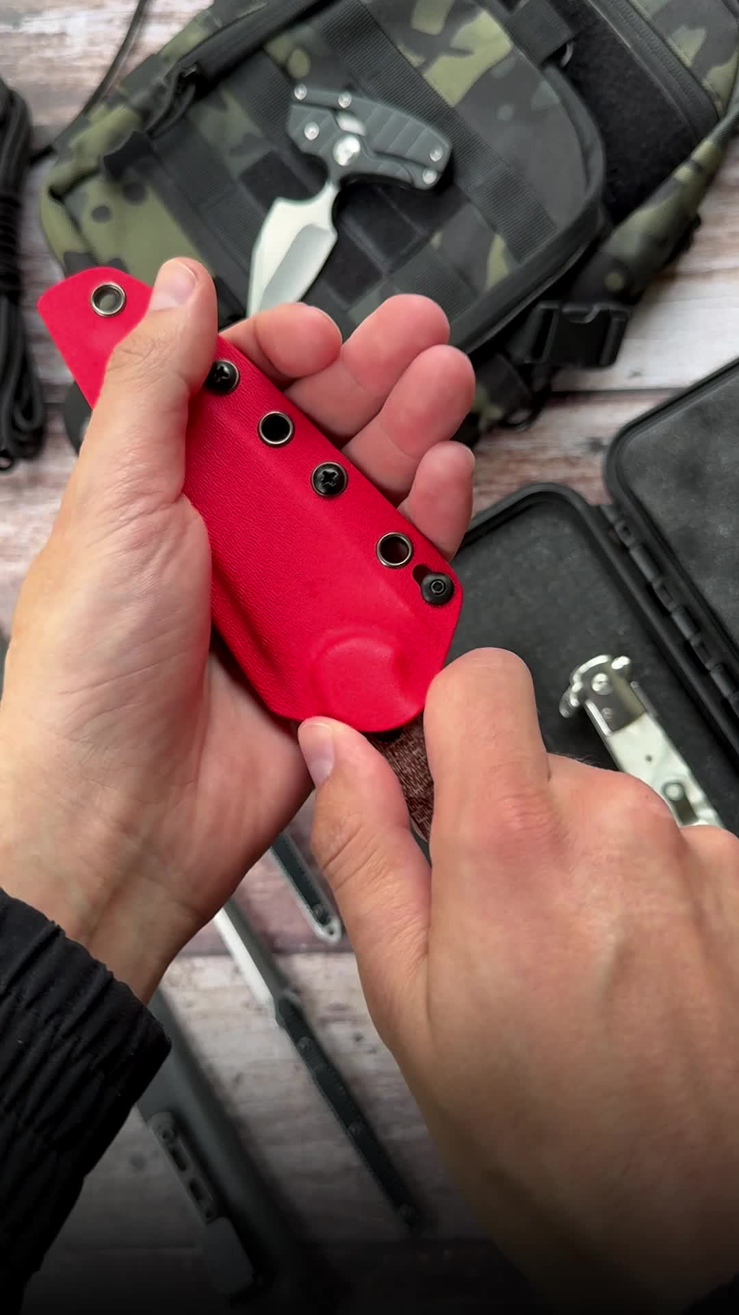 @survival.knives