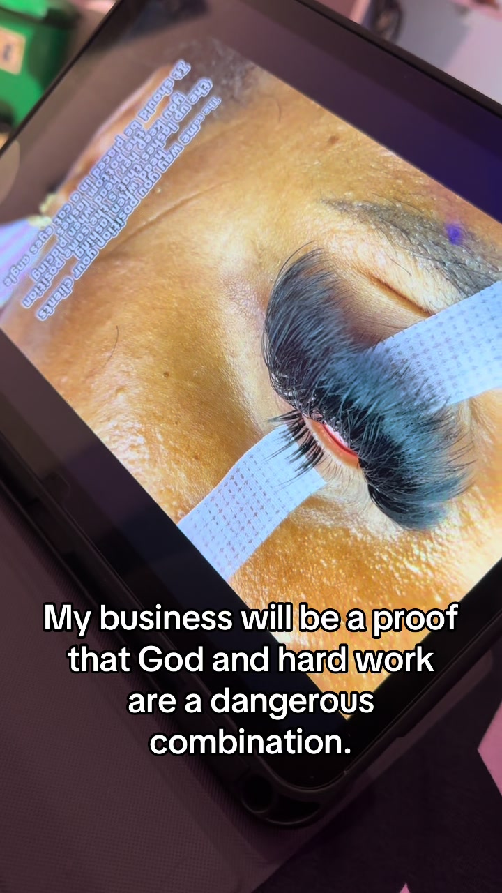 @𝐋𝐀𝐒𝐇 𝐁𝐎𝐒𝐒