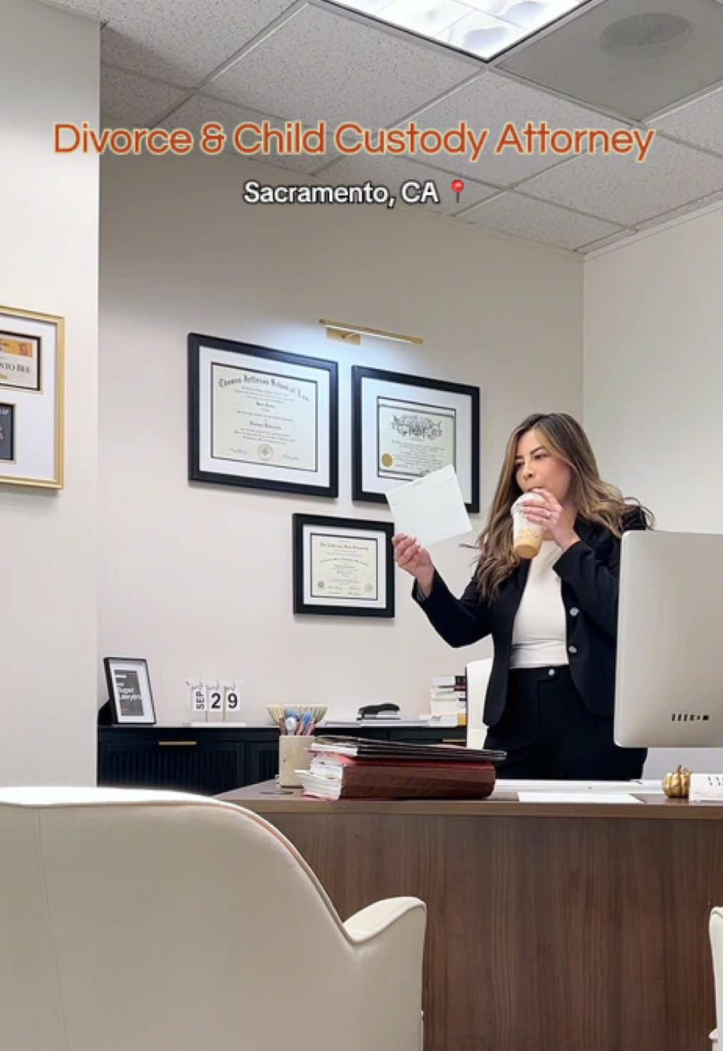 @Vanessa | Latina Lawyer