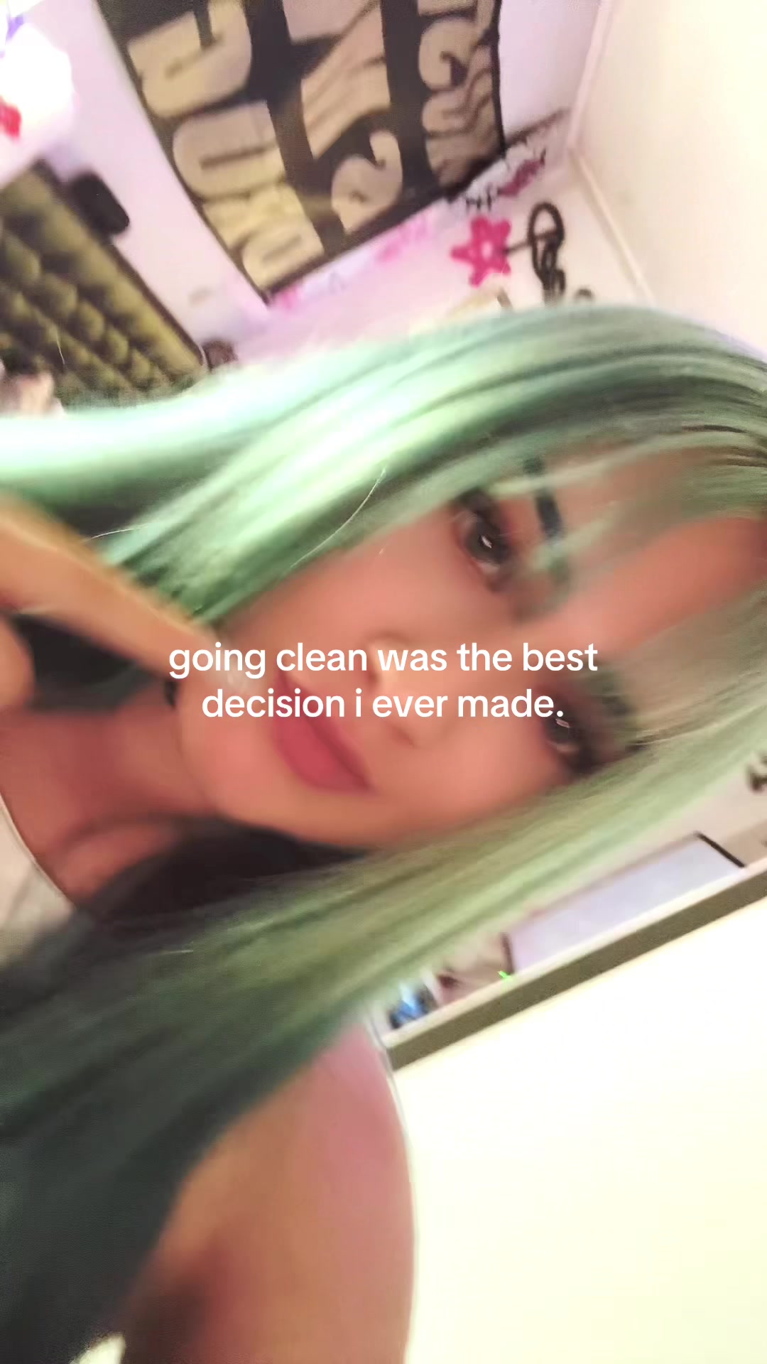 @maybealittebitemo