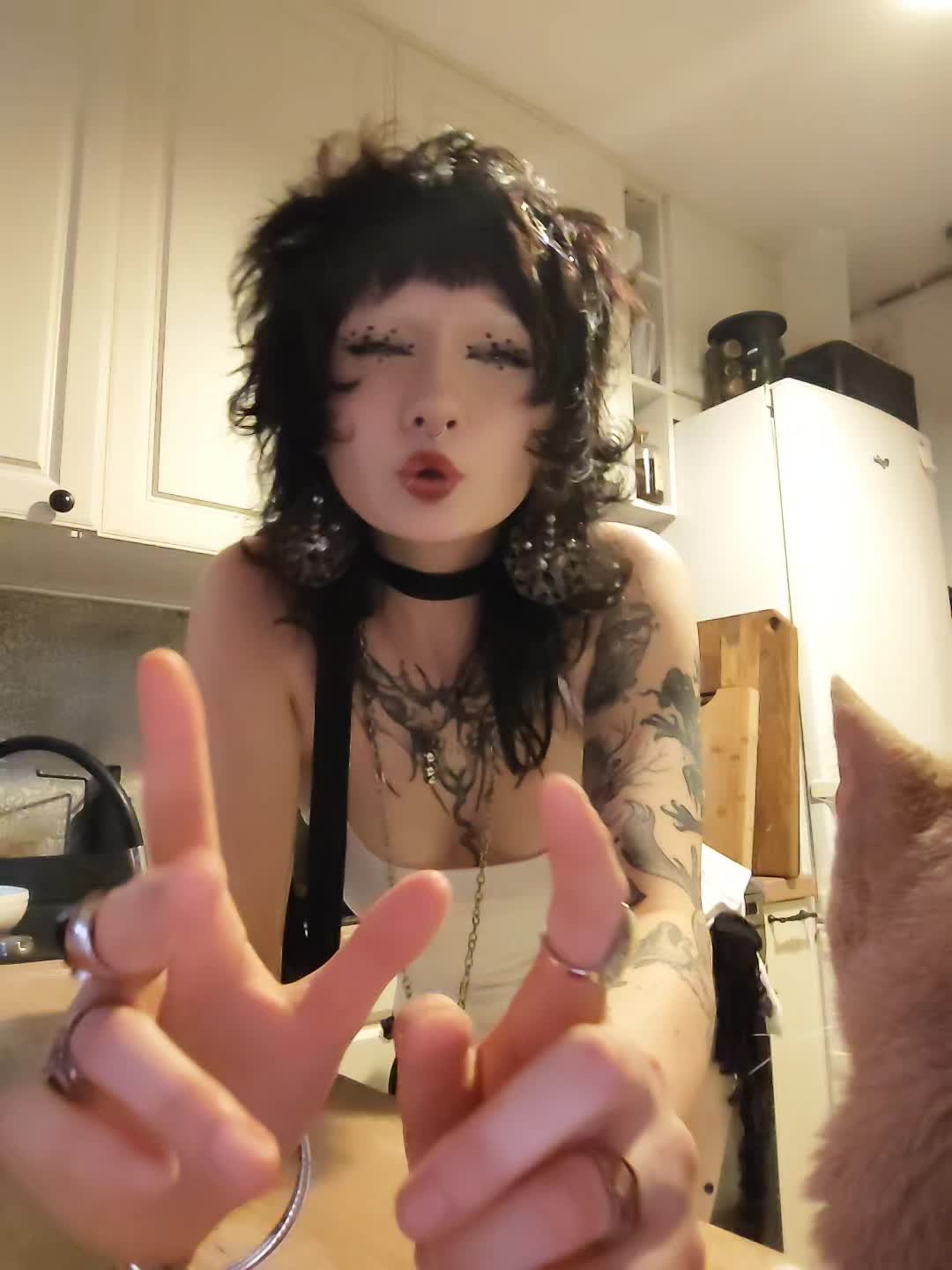 @𝖛𝖎𝖈𝖙𝖔𝖗𝖎𝖆