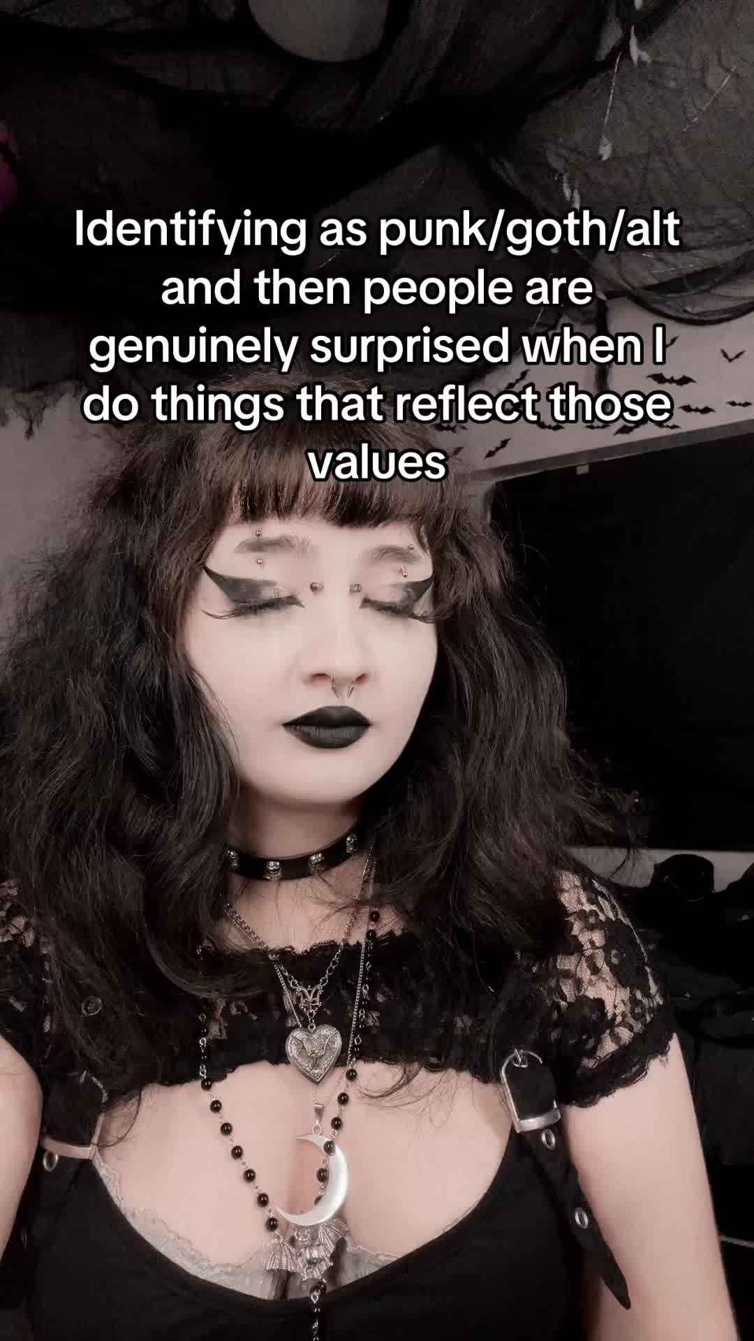 @⋆✩𝕭𝖆𝖓𝖘𝖍𝖊𝖊˙⋆✮