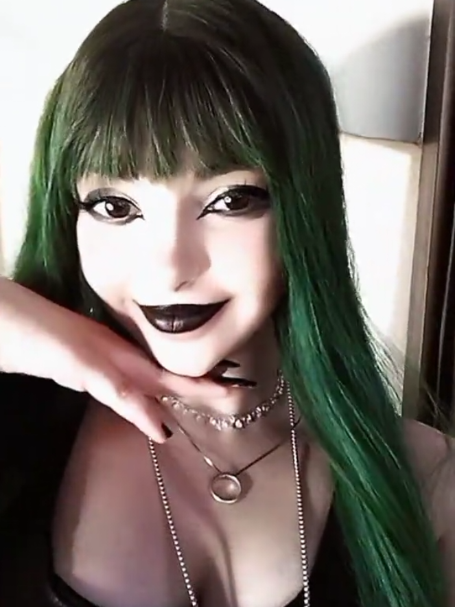@BADDIE⁷ 💣🖤