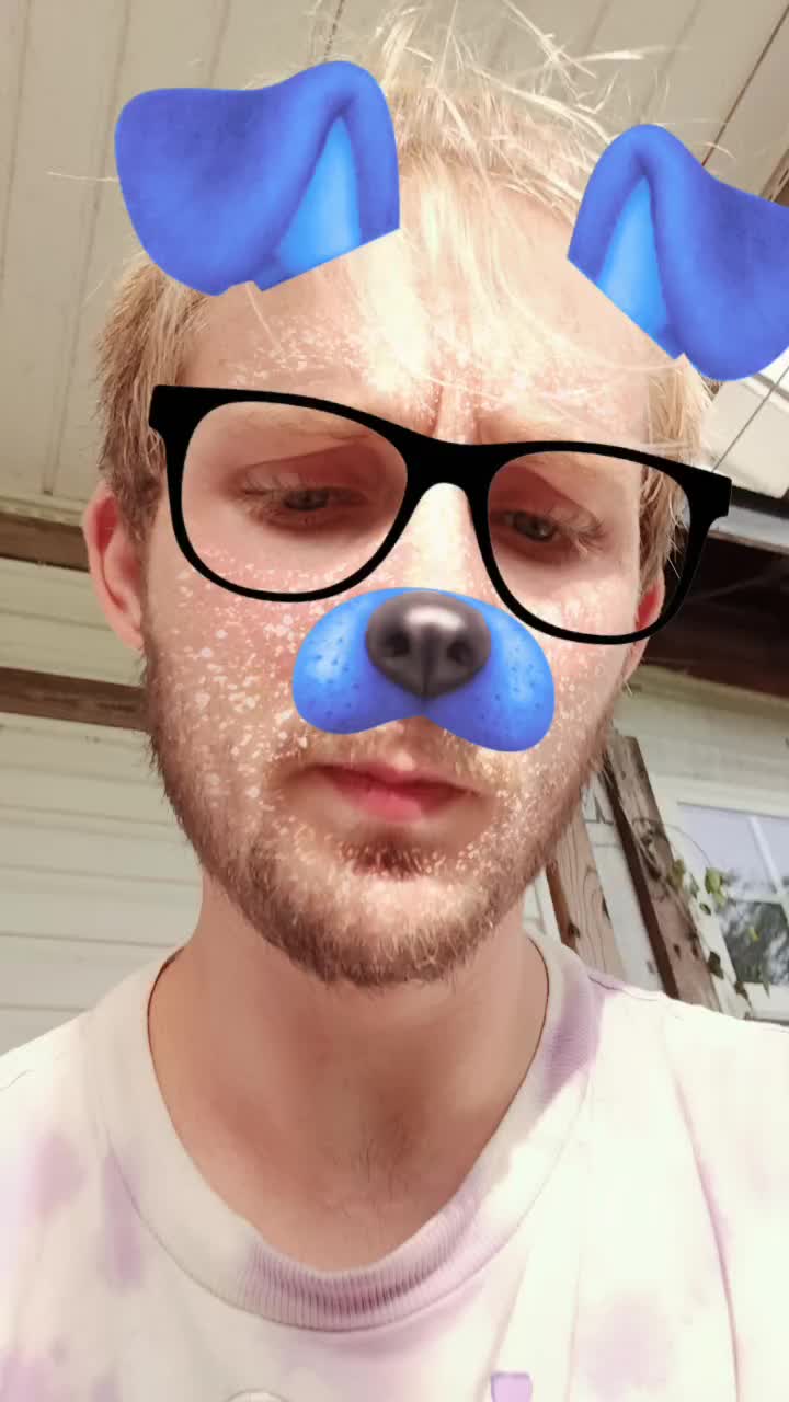 @DumbEmoRainBowBoi