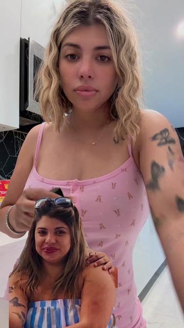 @Viviana