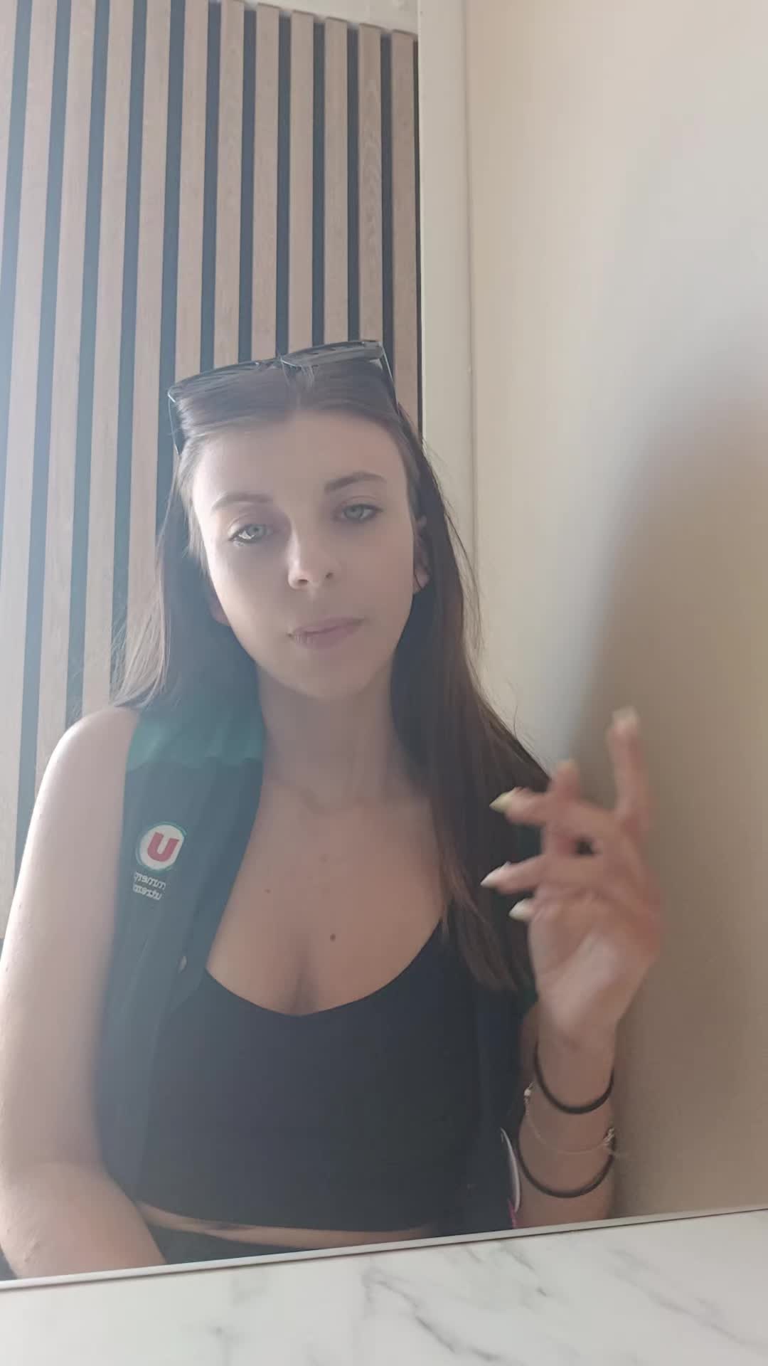 @emybrm