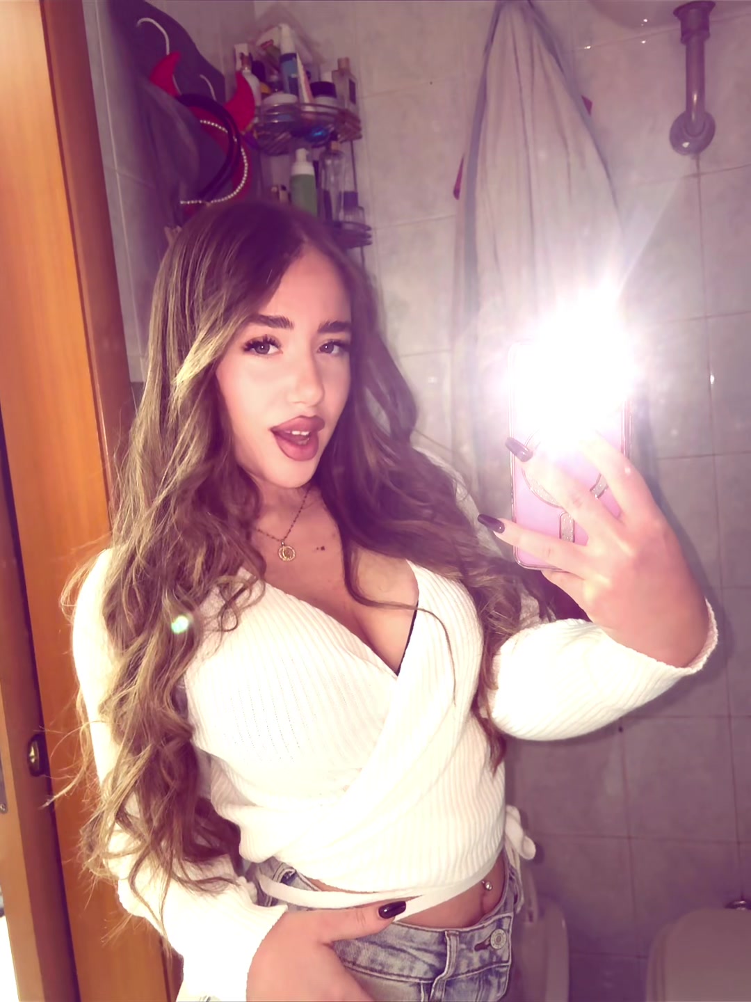 @R🍒
